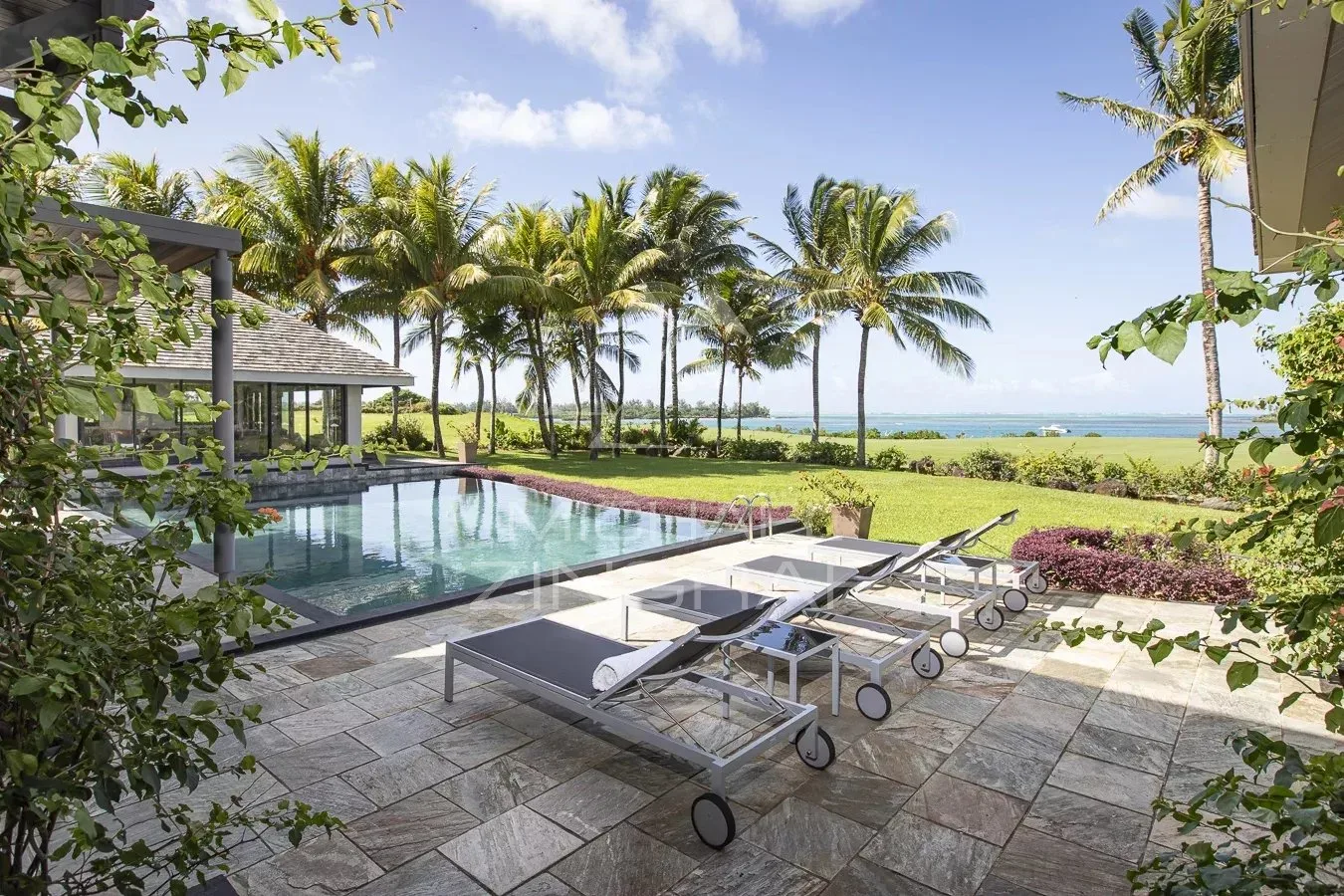 Mauritius - Lunea Villa  Panoramic view of the lagoon and golf - 2