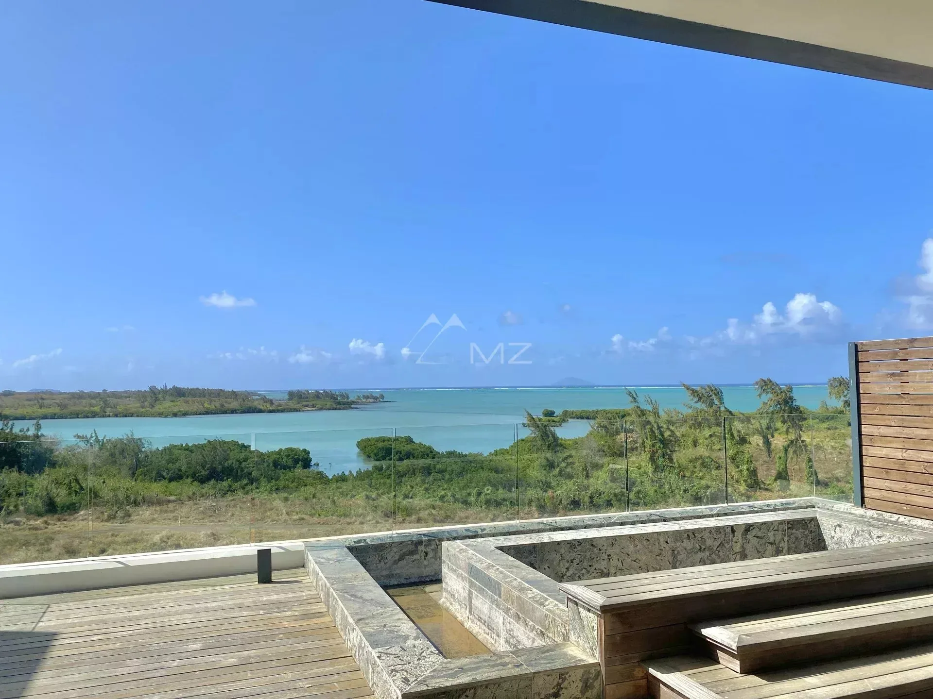 Penthouse vue sur la mer à St Antoine - 9