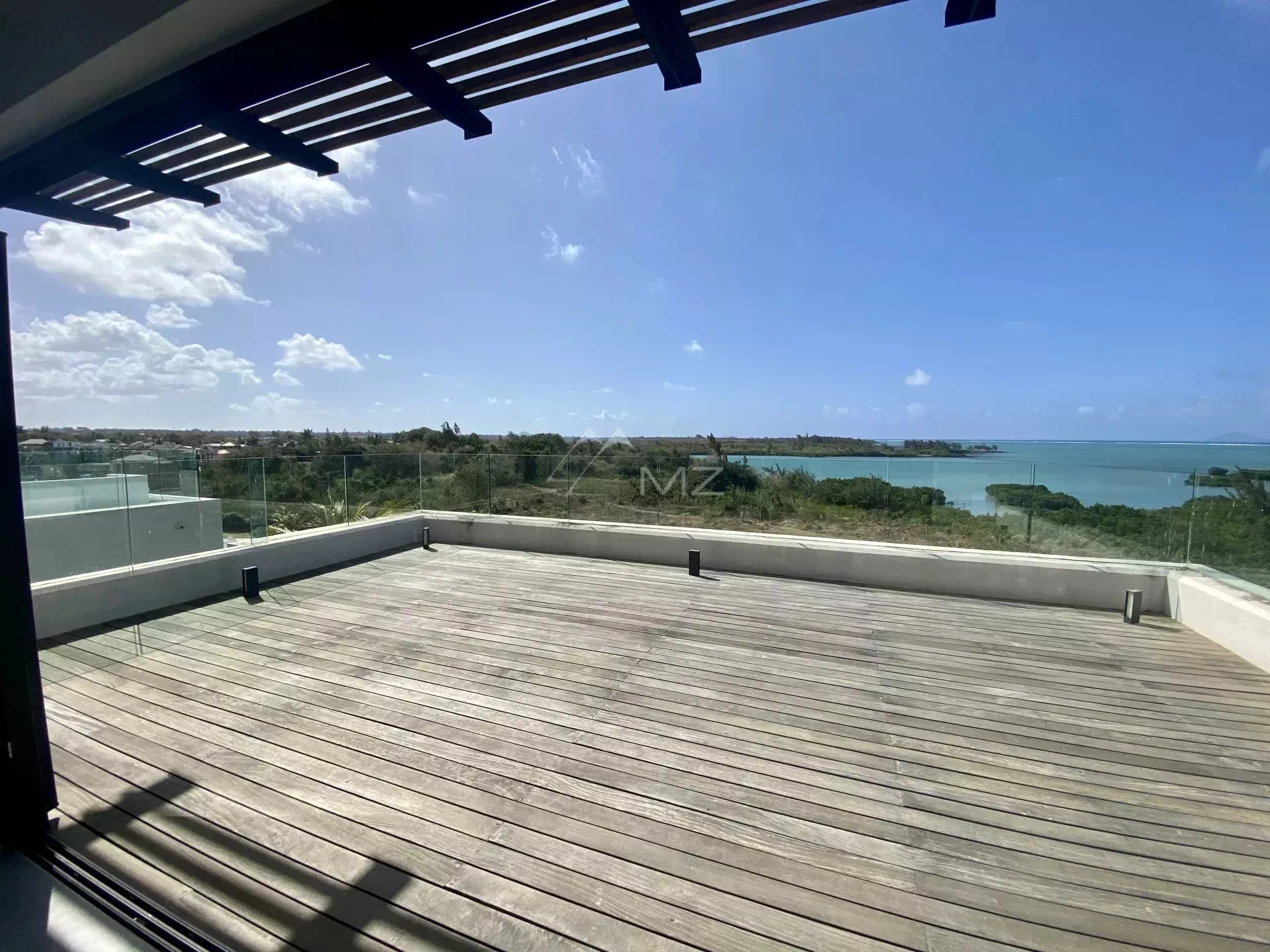 Penthouse vue sur la mer à St Antoine - 15