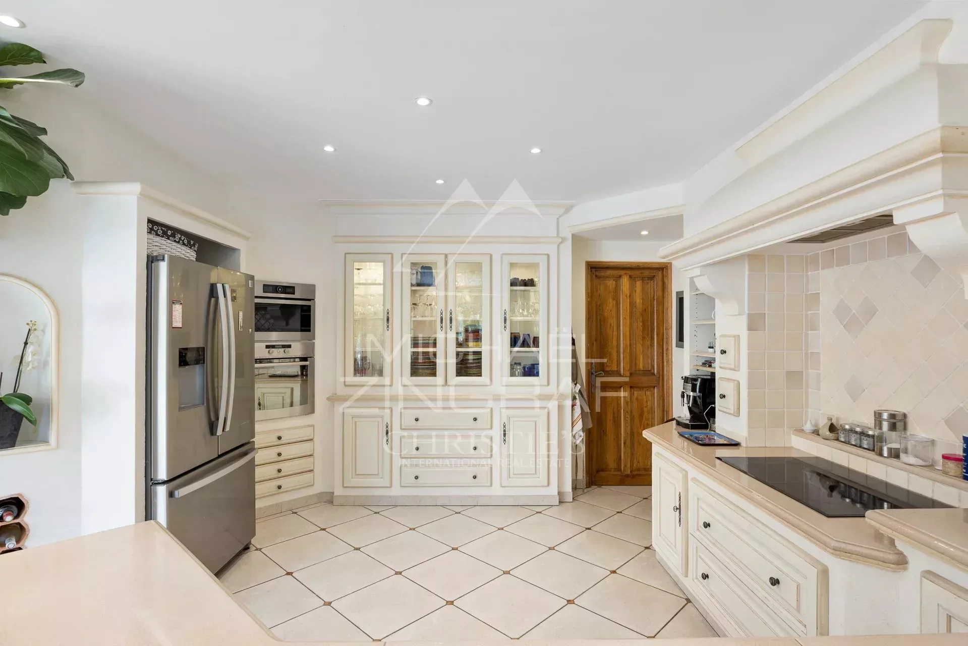 Le Rouret - villa aux volumes hors normes - 7