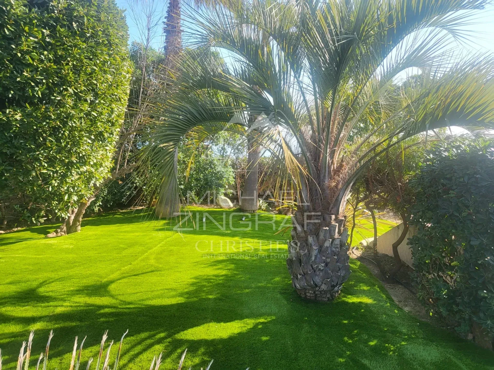 Proche Cannes - Villa moderne pieds dans l'eau - 10