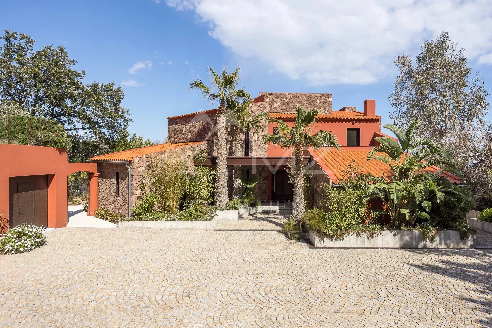 Proche Cannes - Le Trayas - Villa pieds dans l'eau - 9