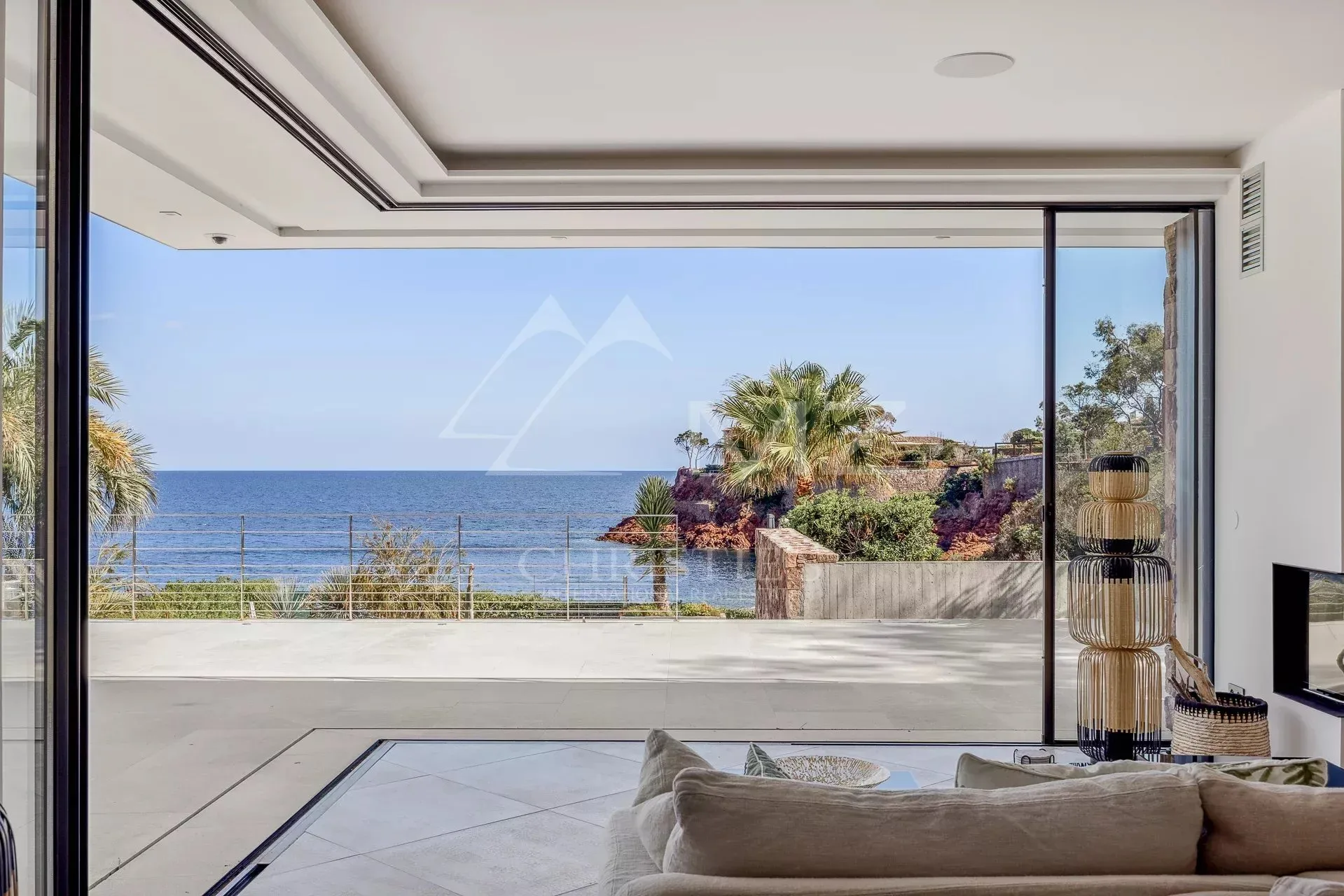 Proche Cannes - Le Trayas - Villa pieds dans l'eau - 5