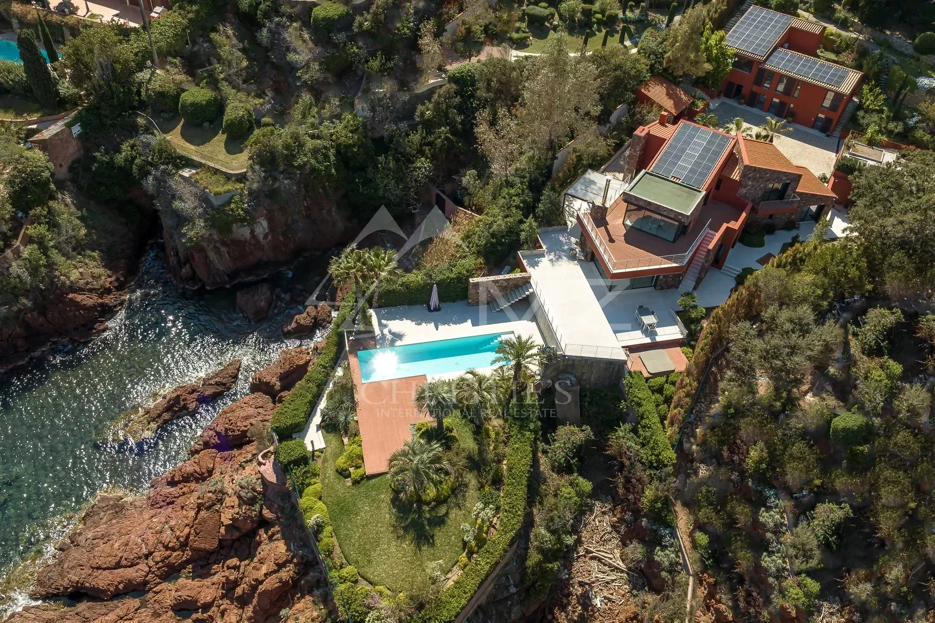 Proche Cannes - Le Trayas - Villa pieds dans l'eau - 4