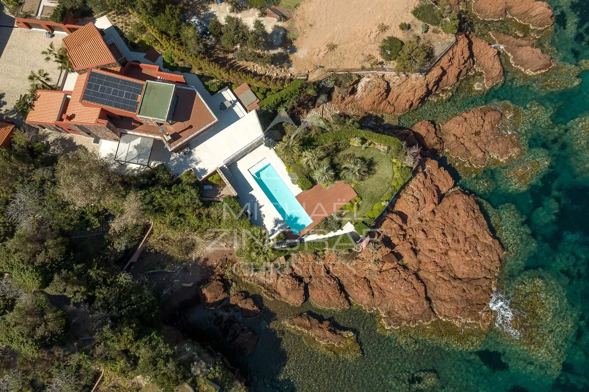 Proche Cannes - Le Trayas - Villa pieds dans l'eau - 11