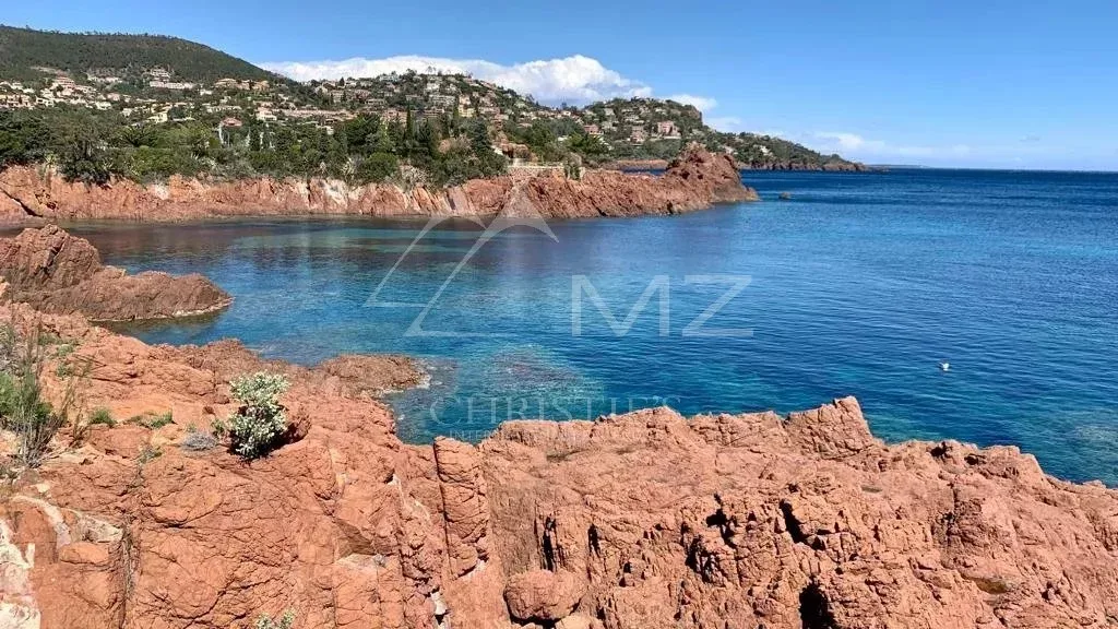 Proche Cannes - Le Trayas - Villa pieds dans l'eau - 2