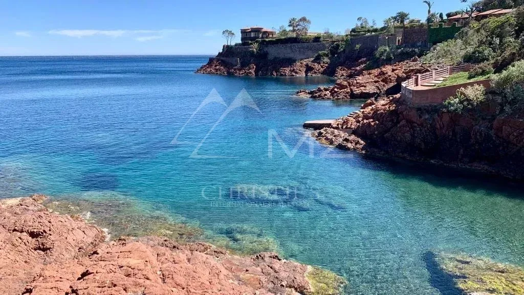 Proche Cannes - Le Trayas - Villa pieds dans l'eau - 3