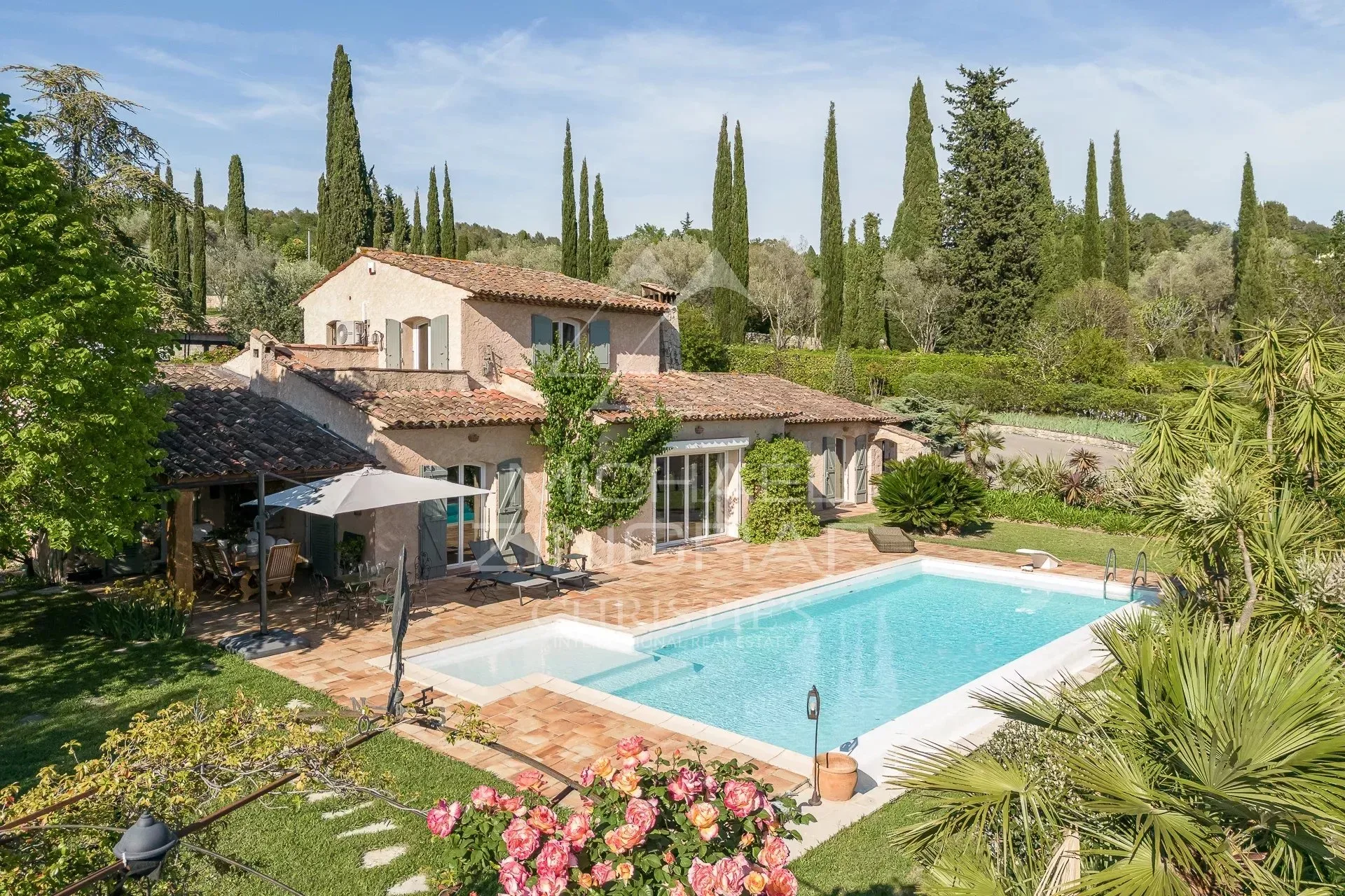 Villa Provençale d’Exception avec Vue Dégagée et Jardin de 4 375 m² à Plascassier - 2