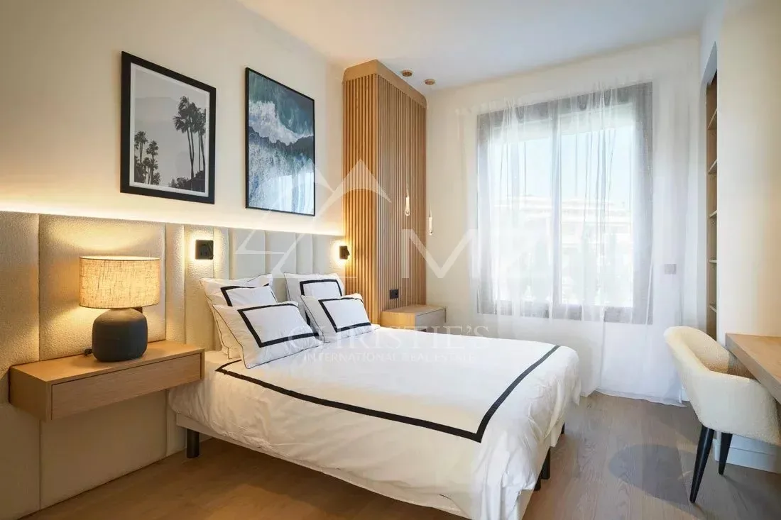 CANNES LA CROISETTE SPLENDIDE APPARTEMENT RENOVE 3 CHAMBRES VUE MER - 13