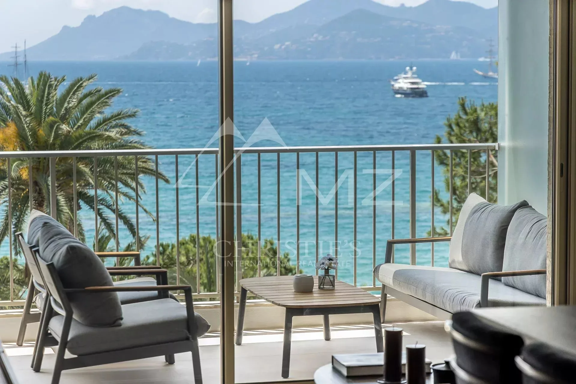 Cannes - Croisette - 3 pièces vue mer - 3