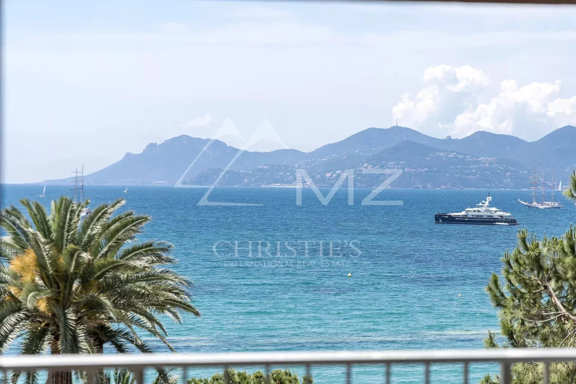 Cannes - Croisette - 3 pièces vue mer - 13