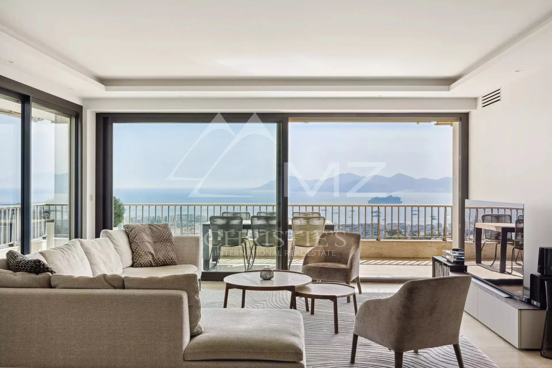 Moderne 4-Zimmer-Wohnung mit Panoramablick auf das Meer - 11