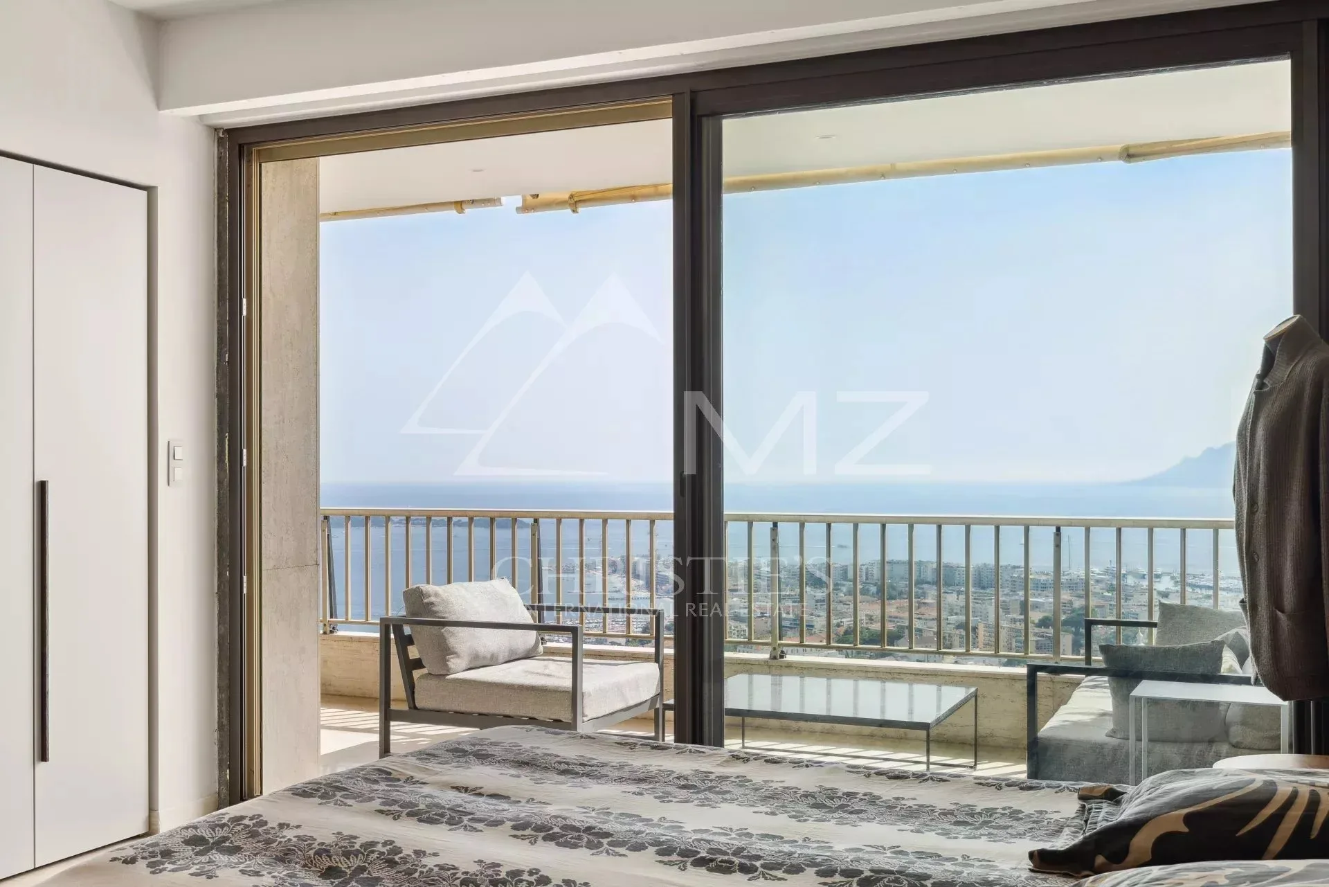 Moderne 4-Zimmer-Wohnung mit Panoramablick auf das Meer - 13
