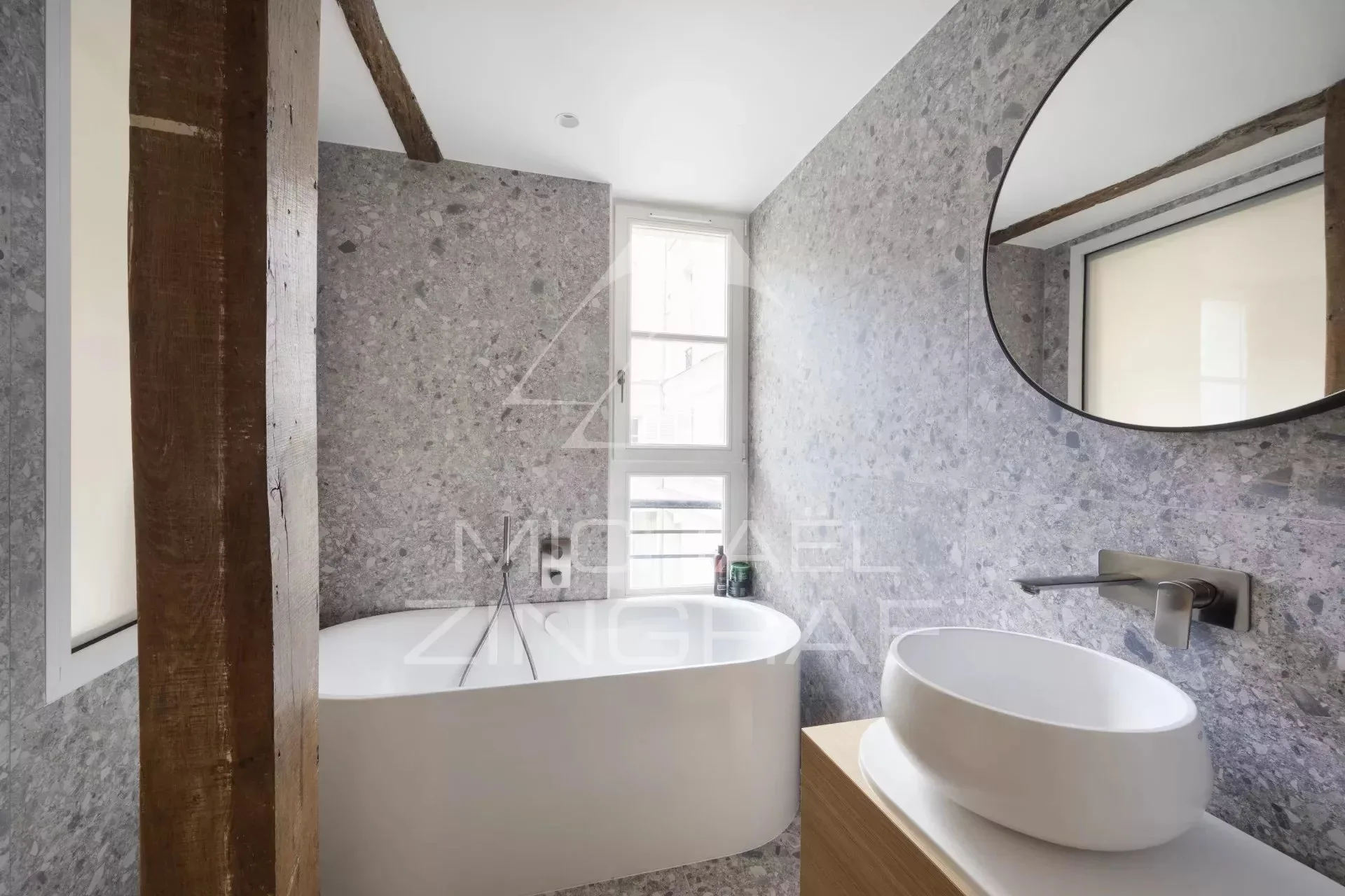 À Vendre - Maison de ville-  4 chambres - Voie Privée - Rue du Bac. - 14