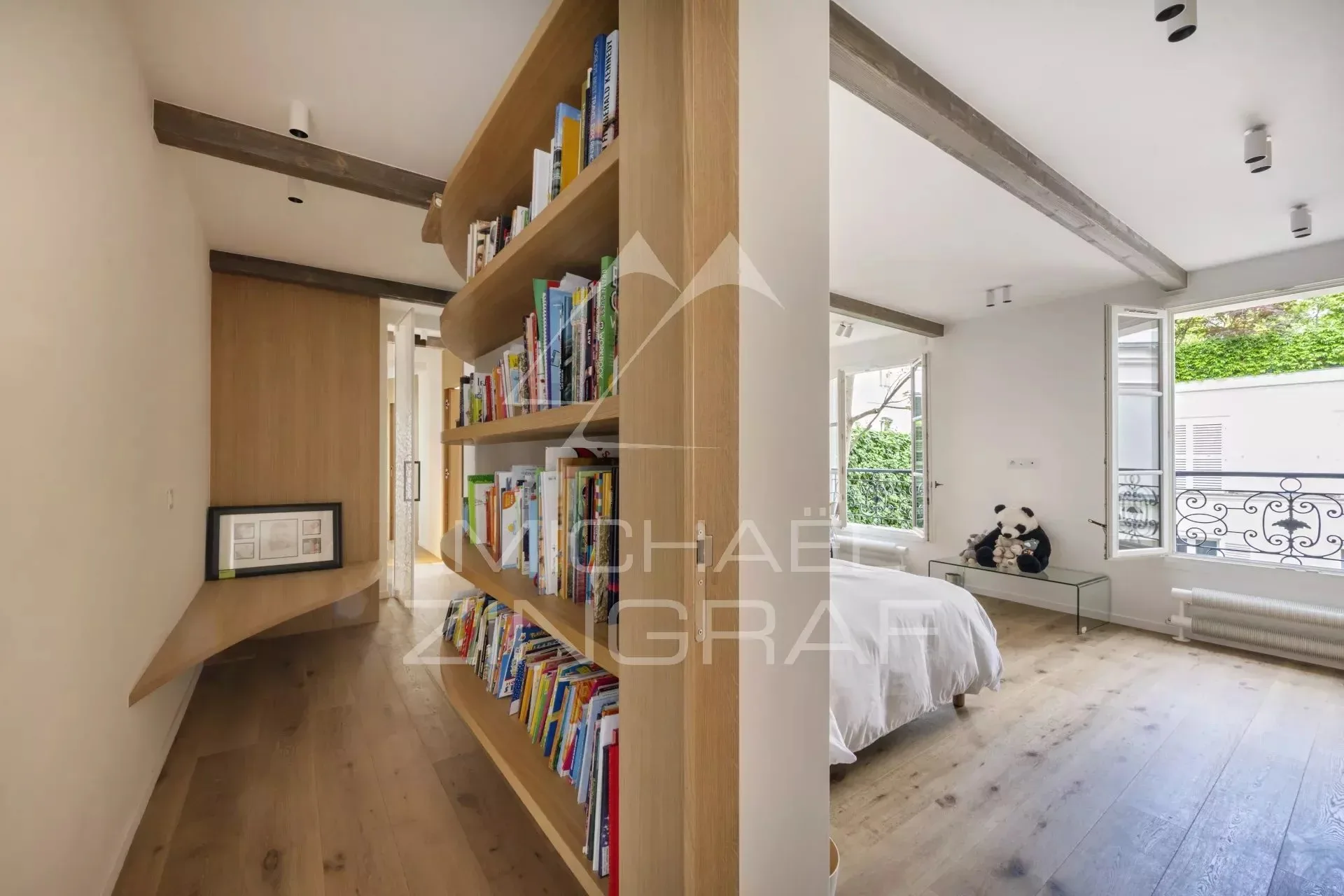 À Vendre - Maison de ville-  4 chambres - Voie Privée - Rue du Bac. - 15