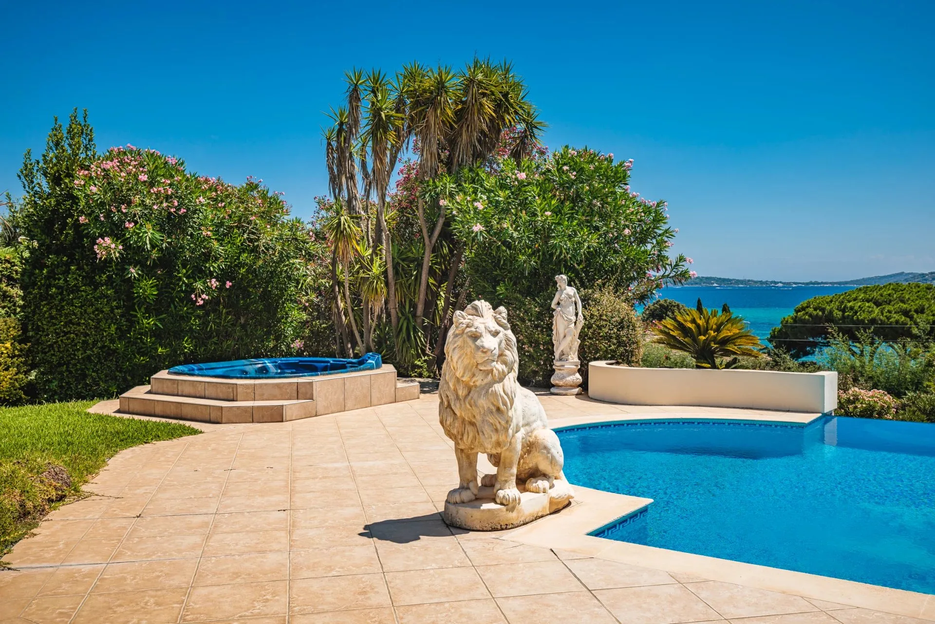 Villa vue mer panaromique sur le village de Saint-Tropez - 15