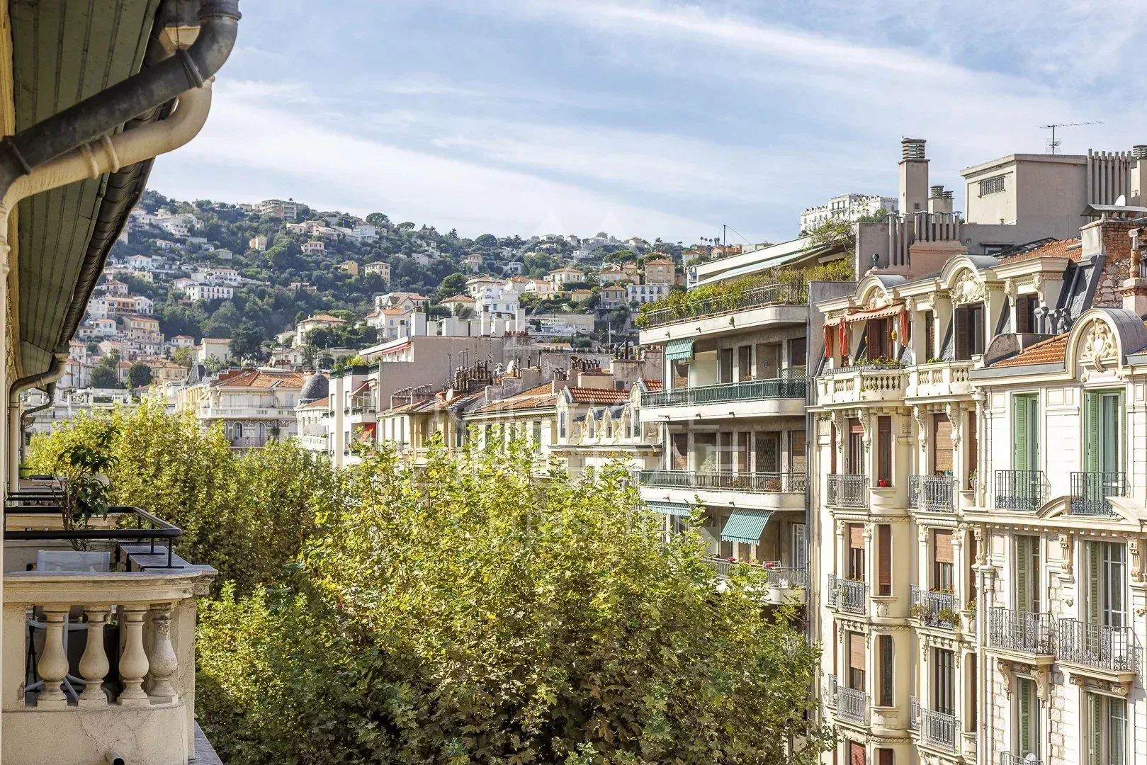 Loft design au dernier étage d’un immeuble bourgeois – Libération - 4
