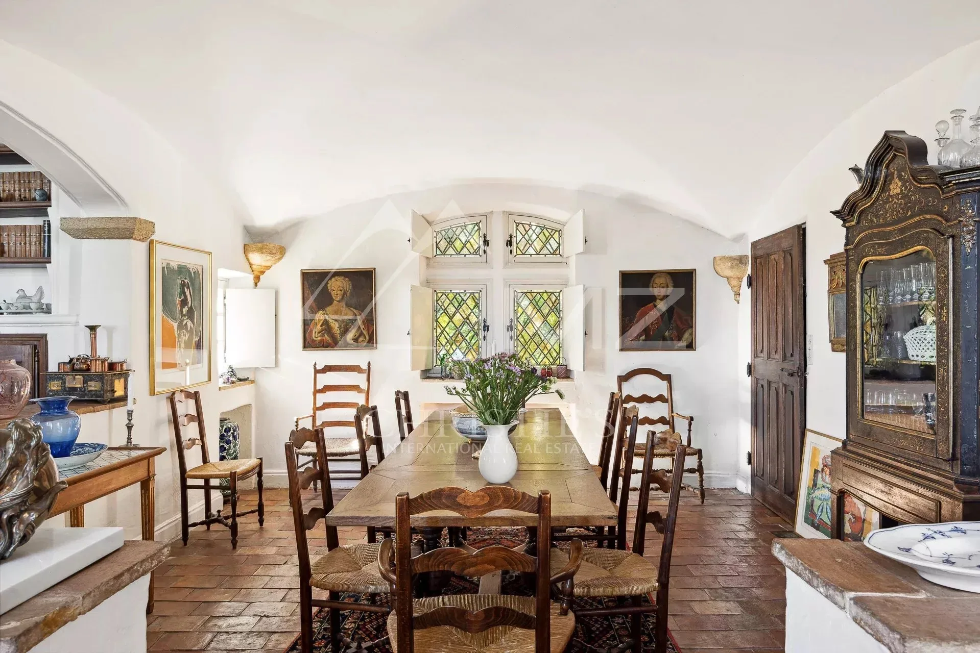 Proche Saint-Paul-de-Vence - Superbe propriété de maître - 7