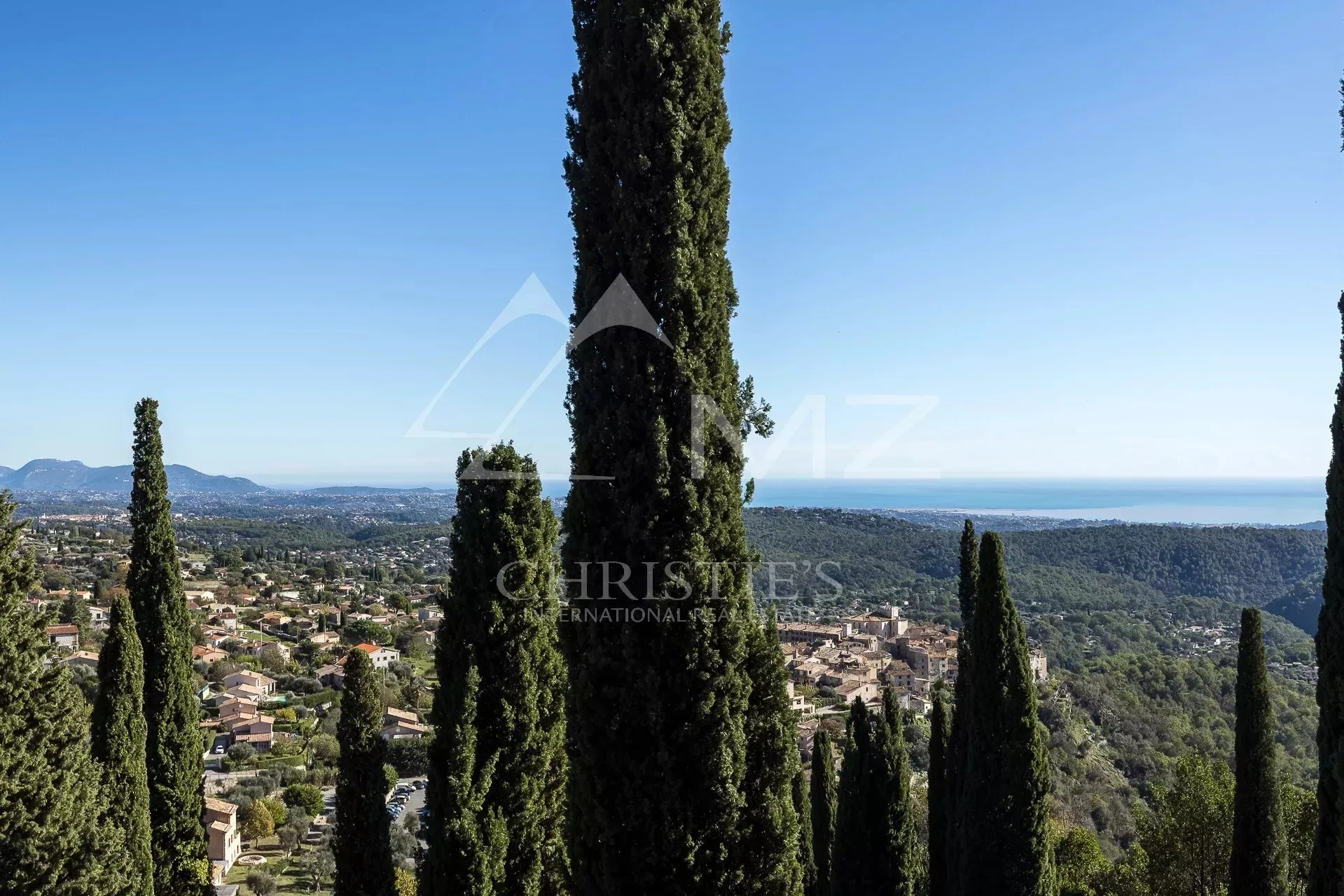 Proche Saint-Paul-de-Vence - Superbe propriété de maître - 4
