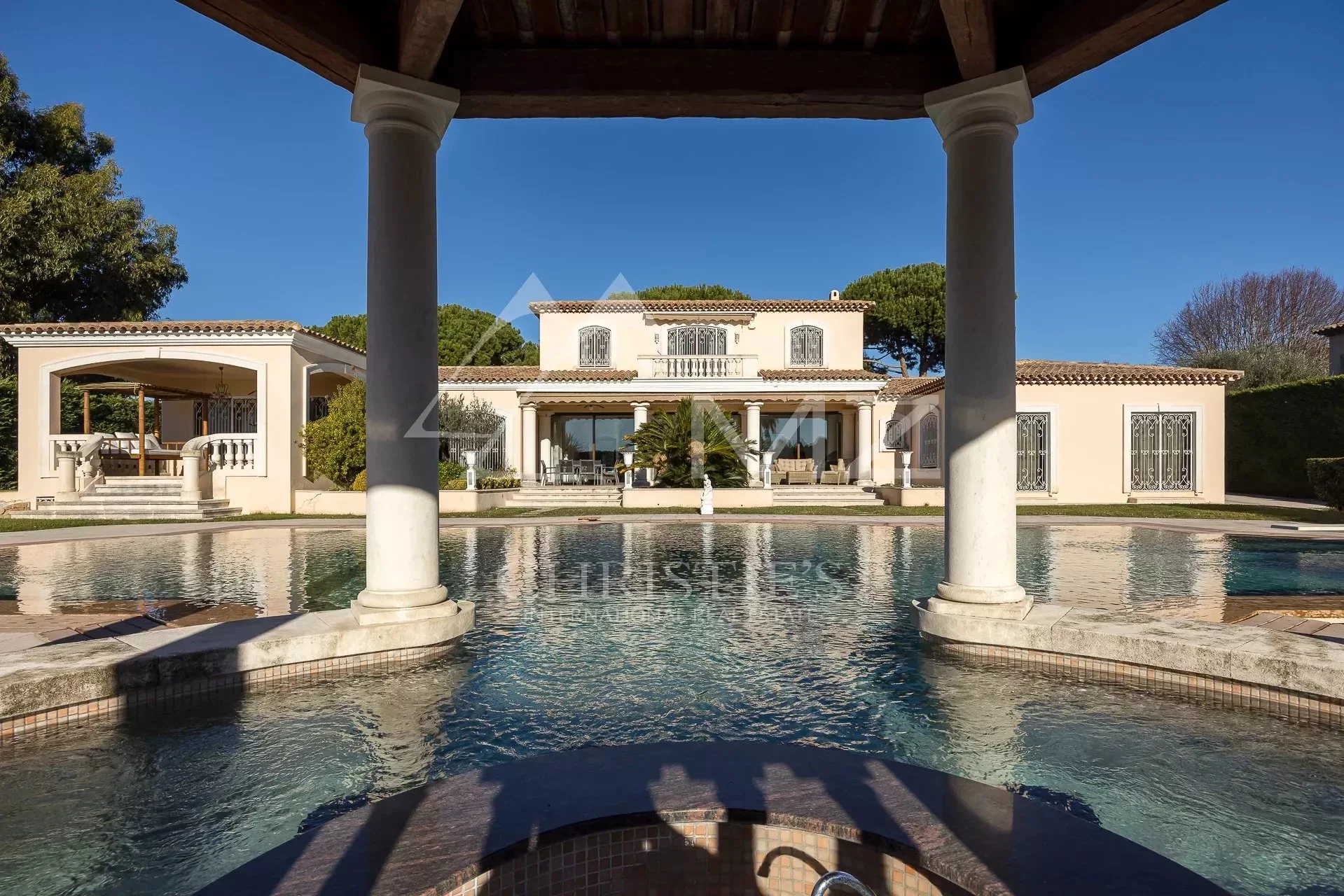 Exceptionnelle propriété dans un domaine privé - 5