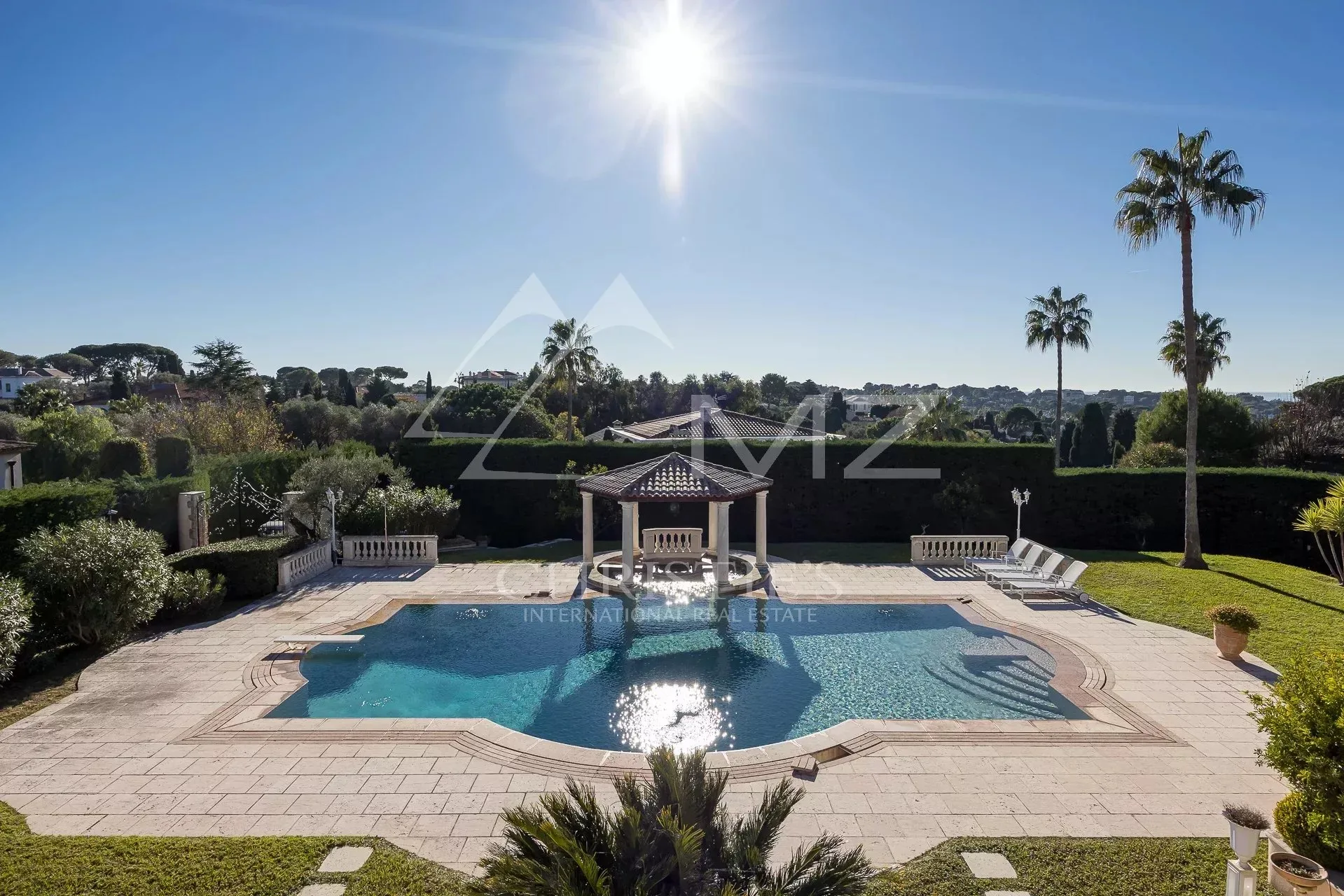 Exceptionnelle propriété dans un domaine privé - 6
