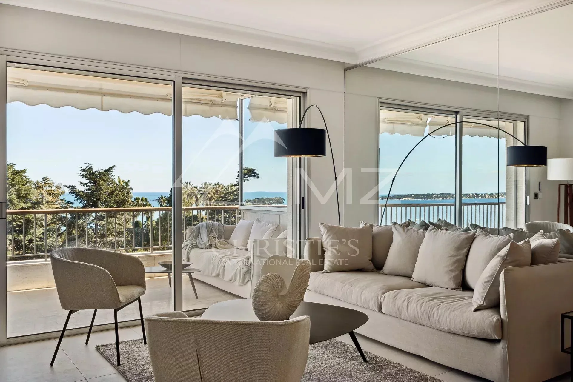 Superbe 4 pièces vue mer panoramique dans résidence de Prestige - 2