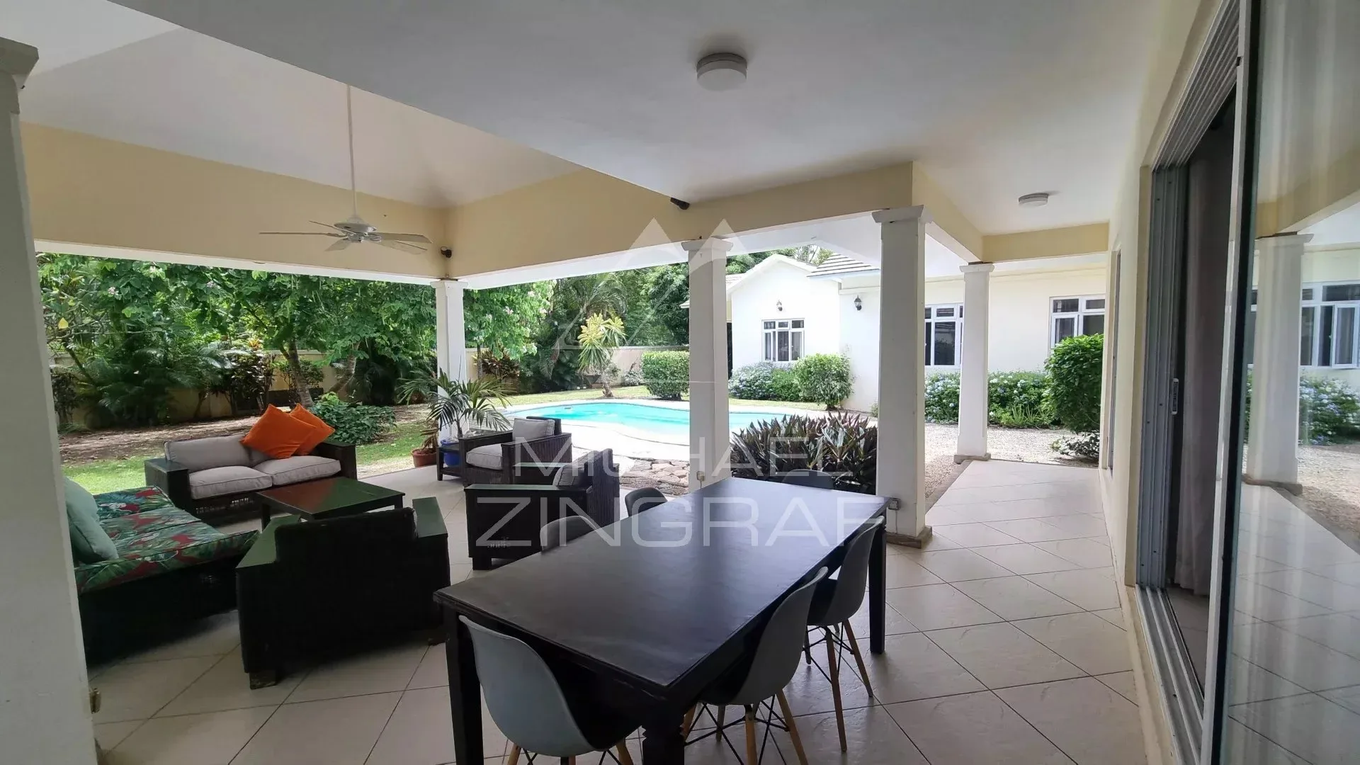 Élégante villa de 4 chambres avec piscine à Rivière Noire - 11