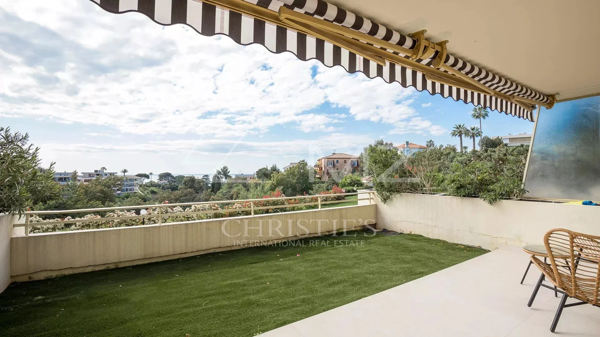 Appartement lumineux avec grande terrasse et vue mer – Cannes, Croix-des-Gardes - 2