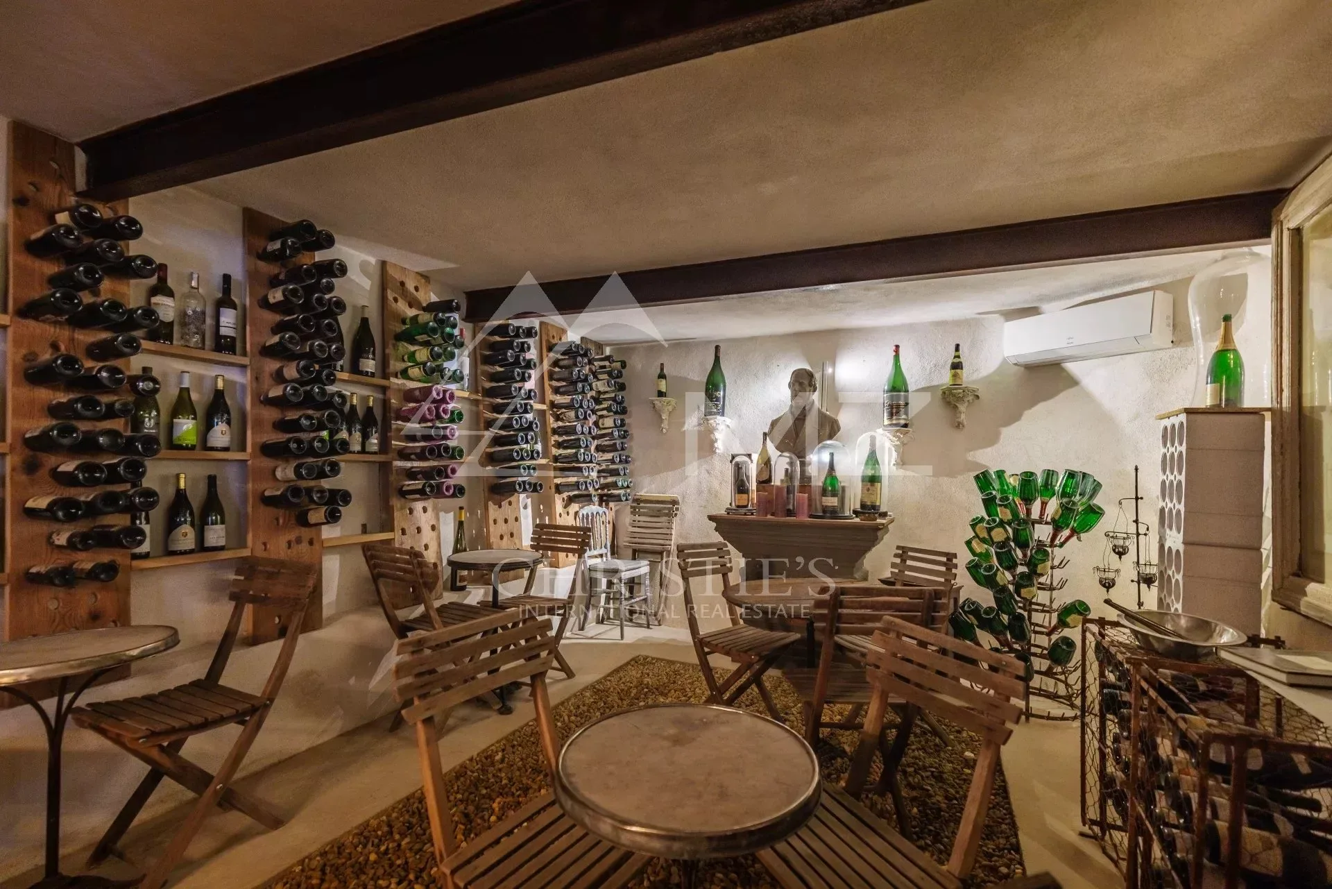 Hôtel particulier du 19ème  proche L'Isle-sur-la-Sorgue - 13