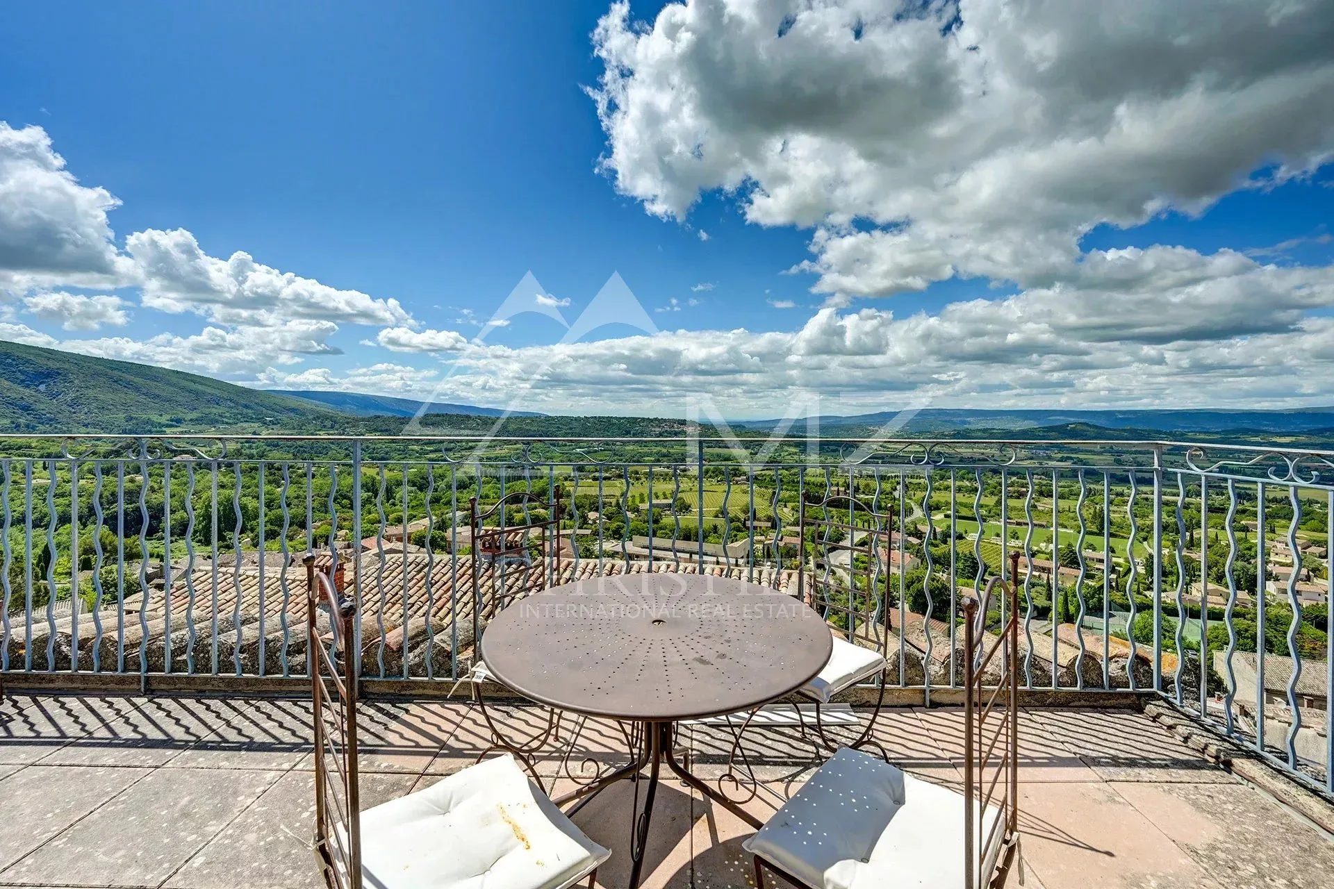 HOTEL RESTAURANT 2* (Murs et fonds) -  AU COEUR DU  LUBERON - VUE PANORAMIQUE EXCEPTIONNELLE. - 4