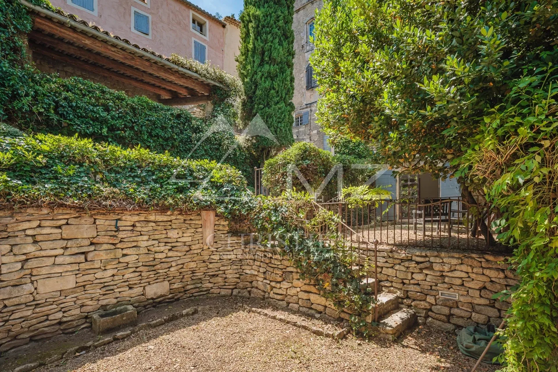 Local Commercial avec appartement de fonction à Ménerbes - 6
