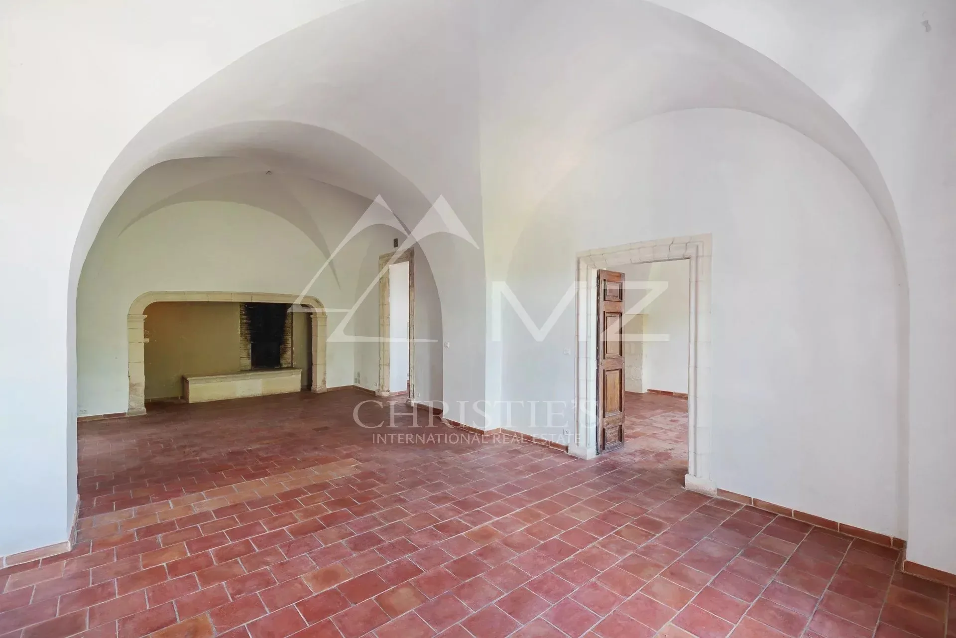 Local Commercial avec appartement de fonction à Ménerbes - 9