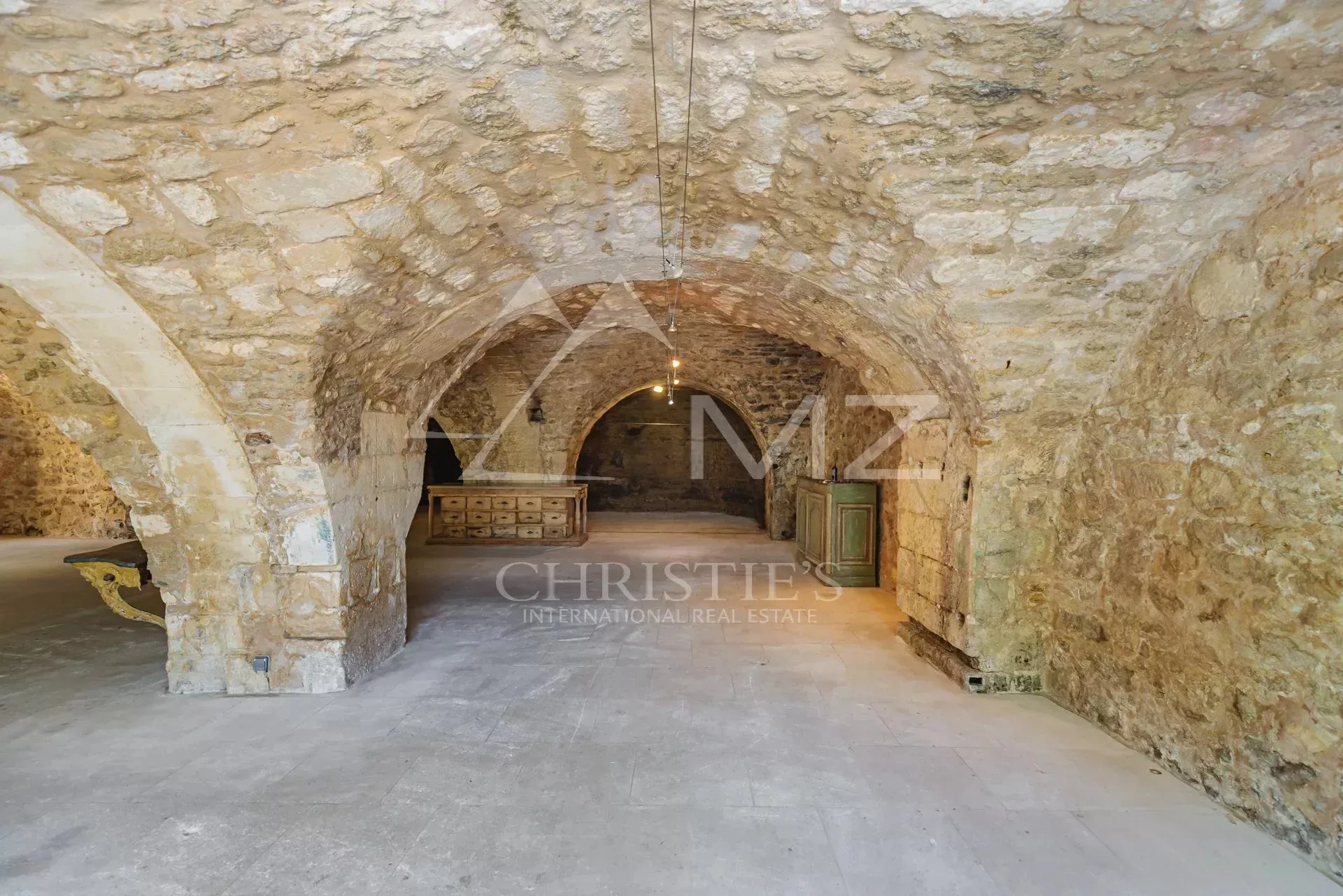 Local Commercial avec appartement de fonction à Ménerbes - 12