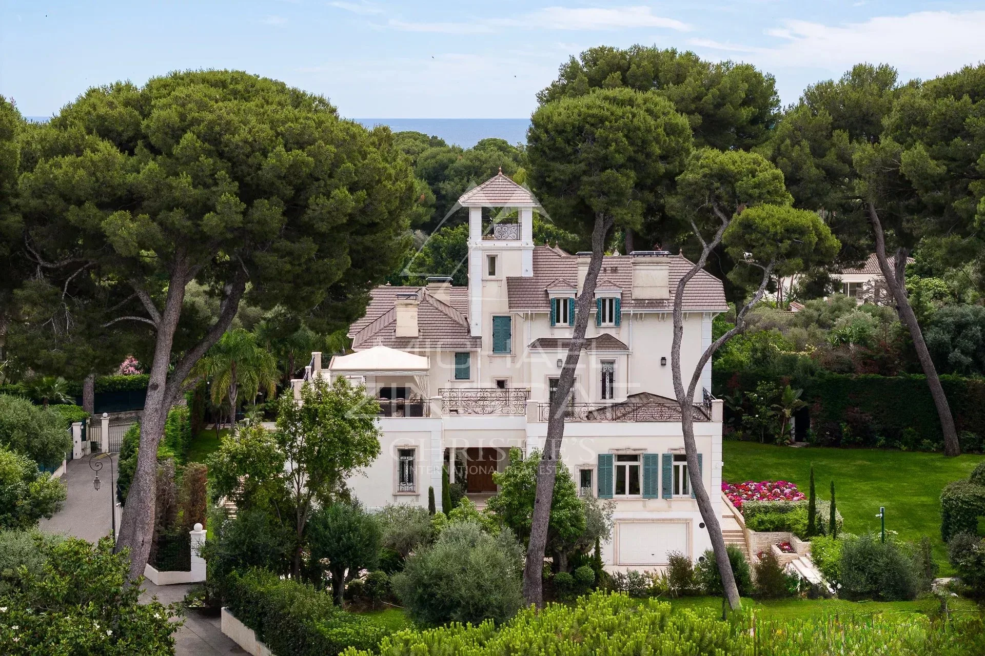 Cap d'Antibes - Magnifique Propriété style Belle époque  dans domaine privé - 17
