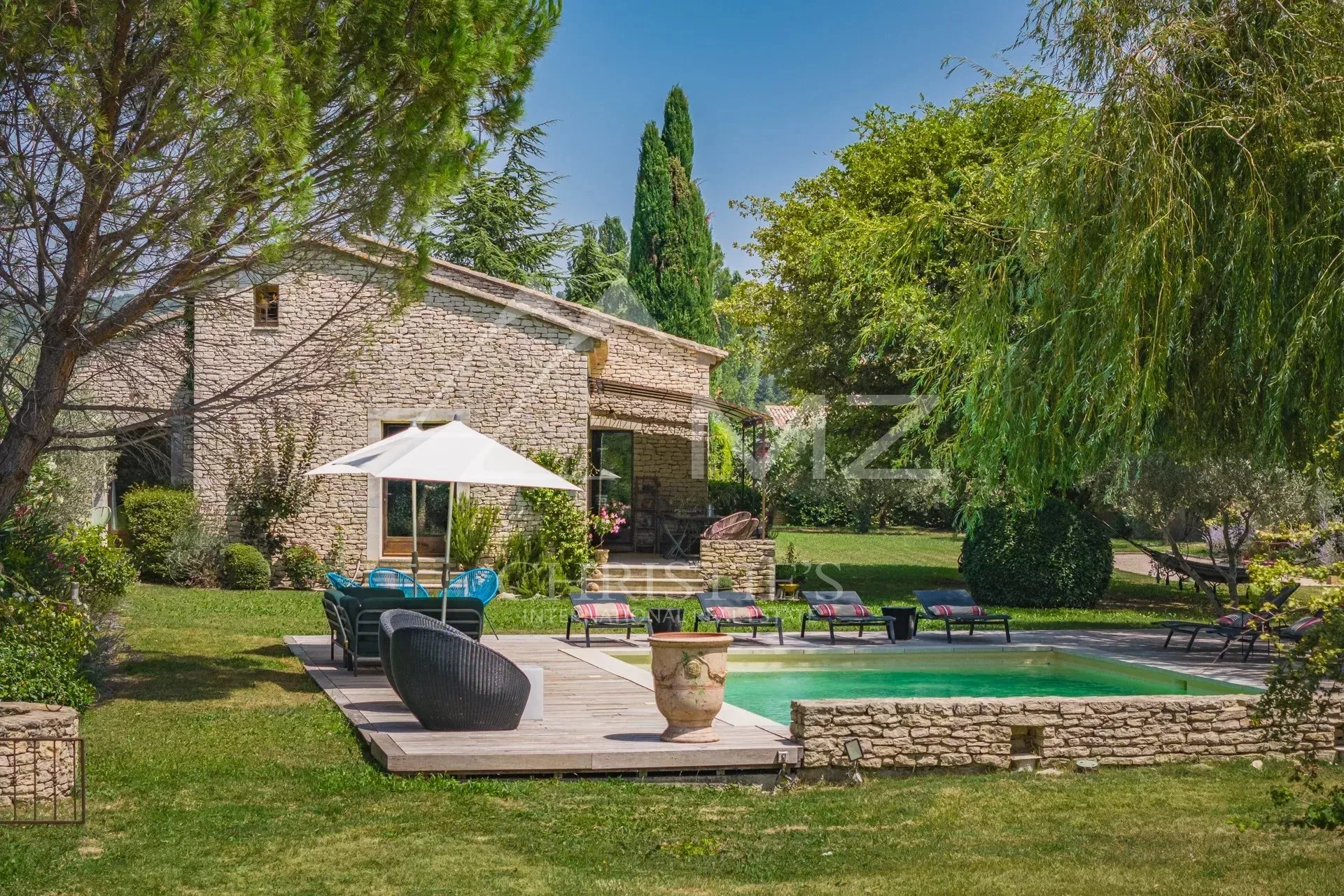 Gordes  - Belle maison en pierre sur un terrain constructible avec piscine - 10