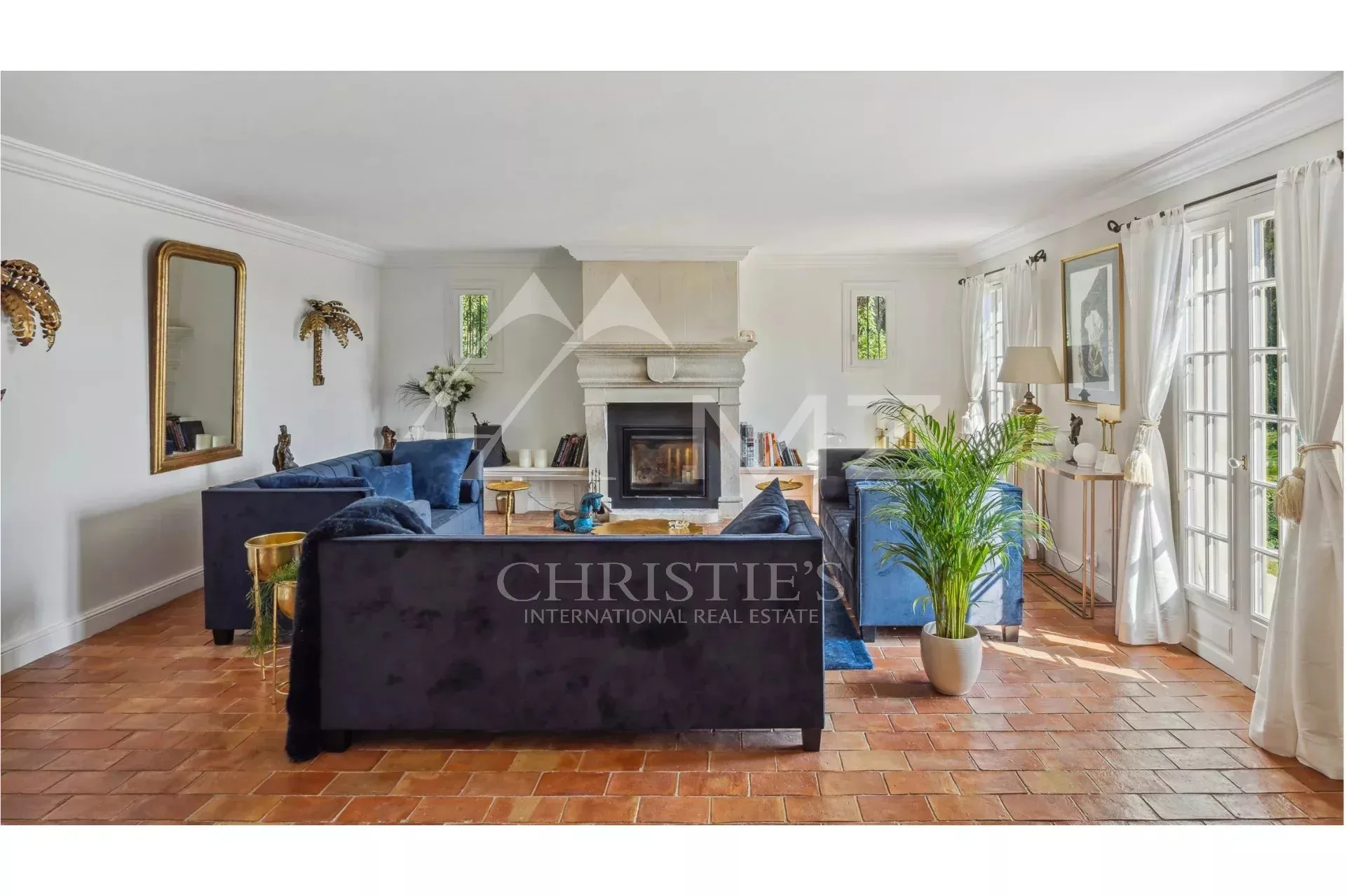 Villa de charme dans un écrin de verdure avec vue panoramique - 3