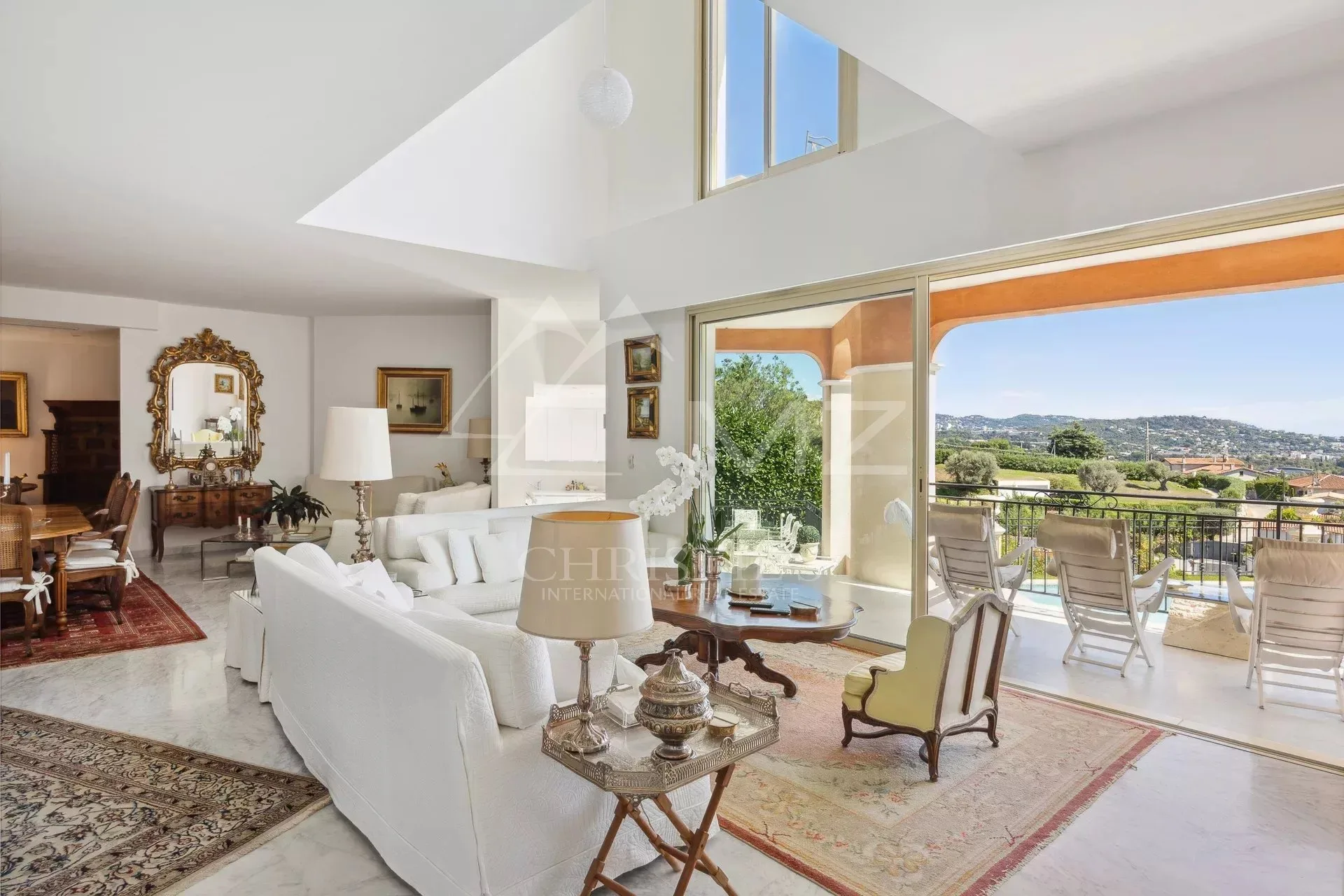Élégante maison de style néo-provençal - 3