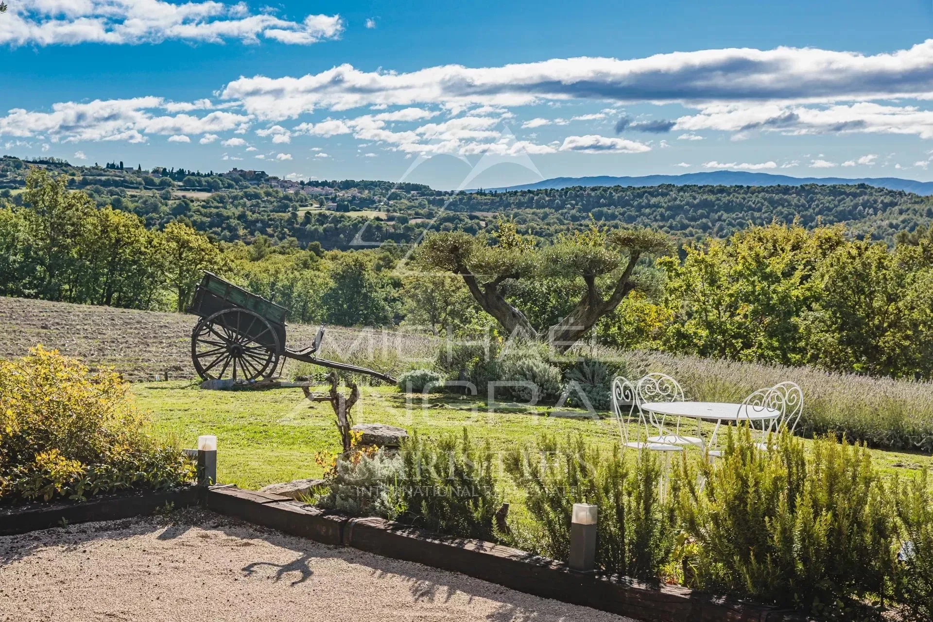 Murs – Élégante Bastide avec Vue Panoramique sur le Luberon - 12
