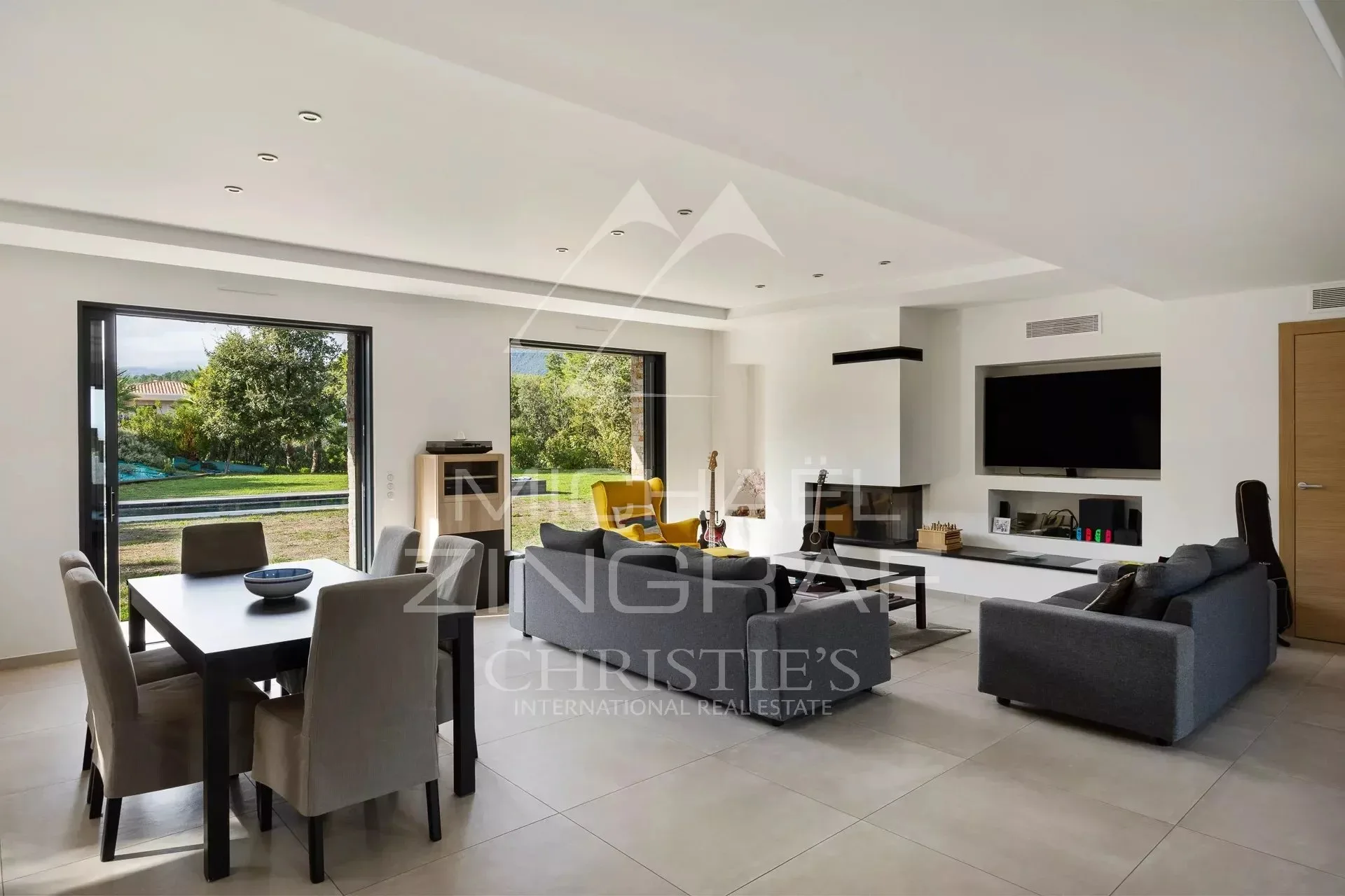 Lumineuse villa contemporaine - 2