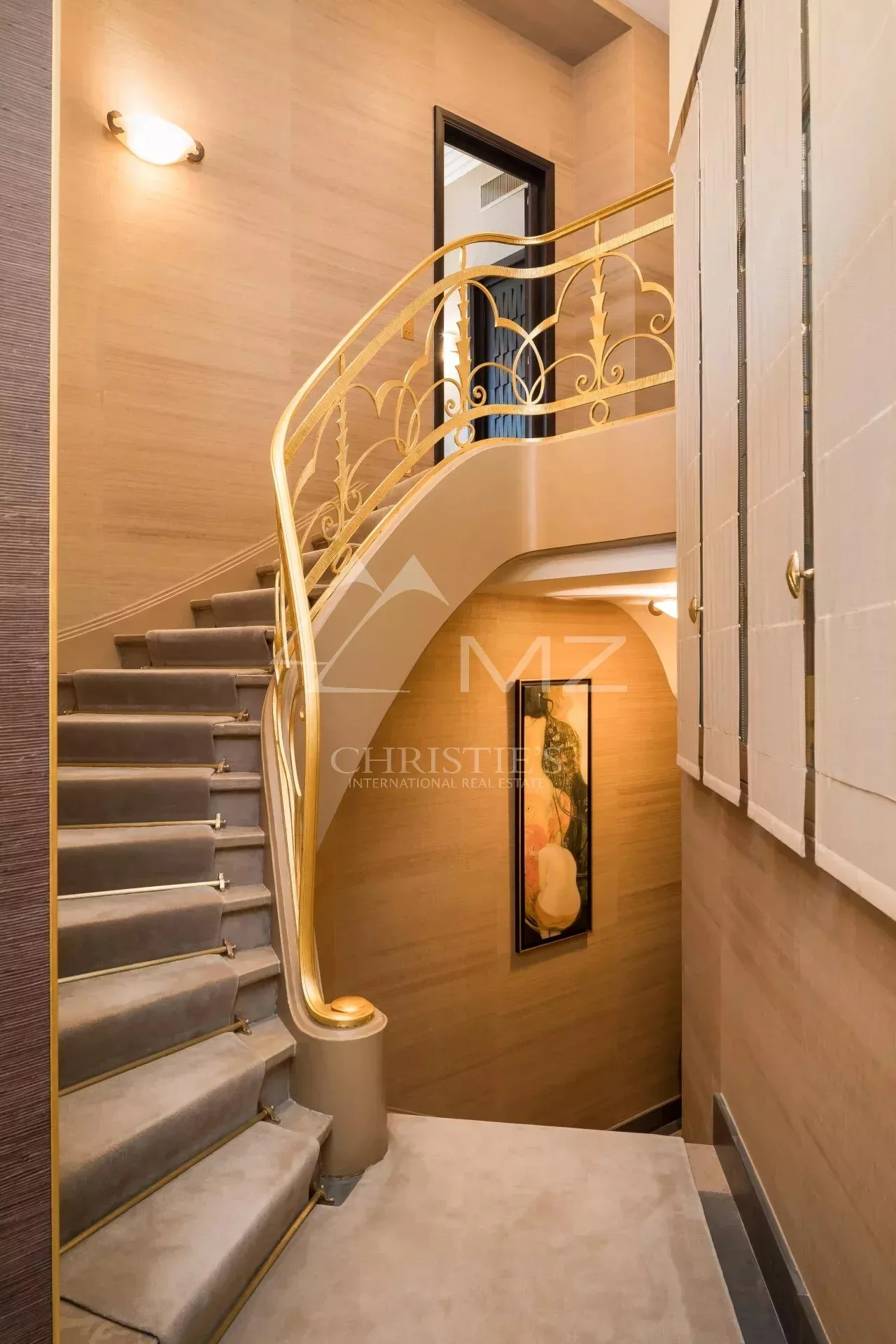 A vendre - Appartement de réception - Parfait État - Immeuble Walter - 15