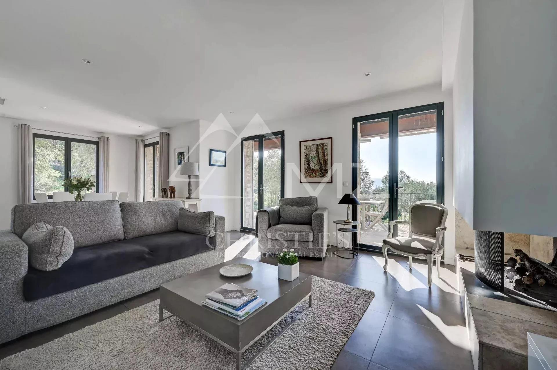 Gordes – Élégante maison en pierre avec piscine et vue panoramique - 5