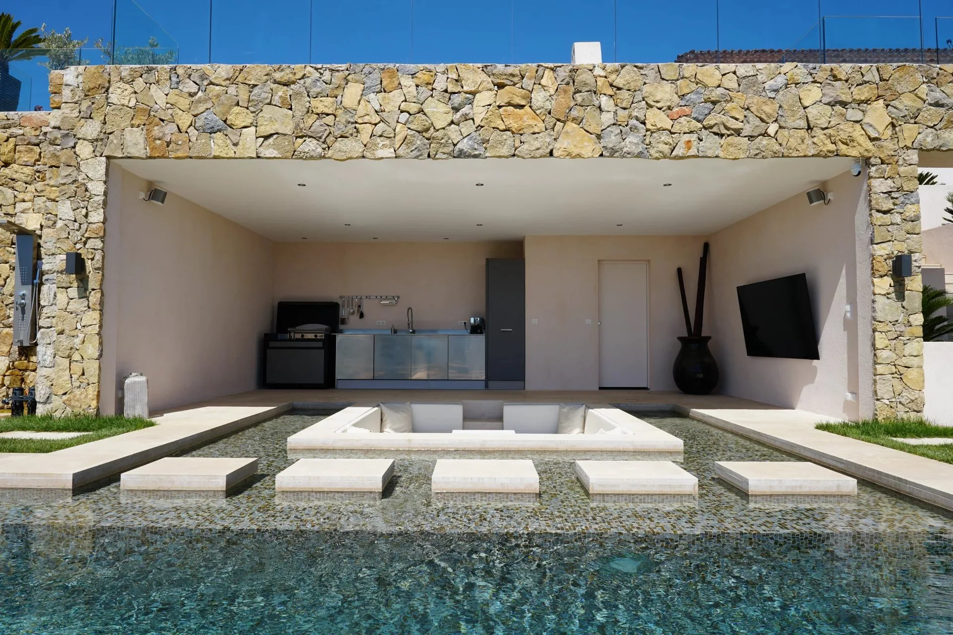 Propriété d'exception à vendre : Luxe et confort au rendez-vous - 3