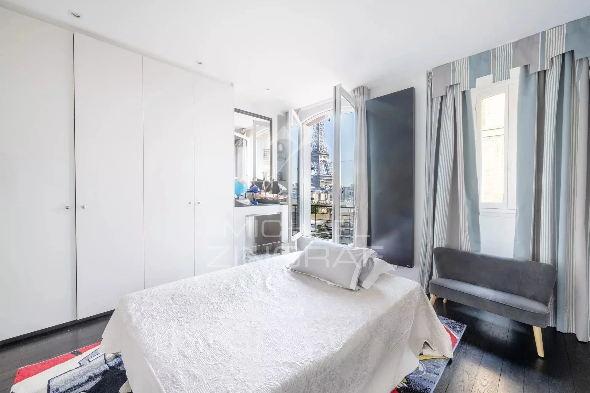 A vendre - Passy - 3 chambres + services - 16