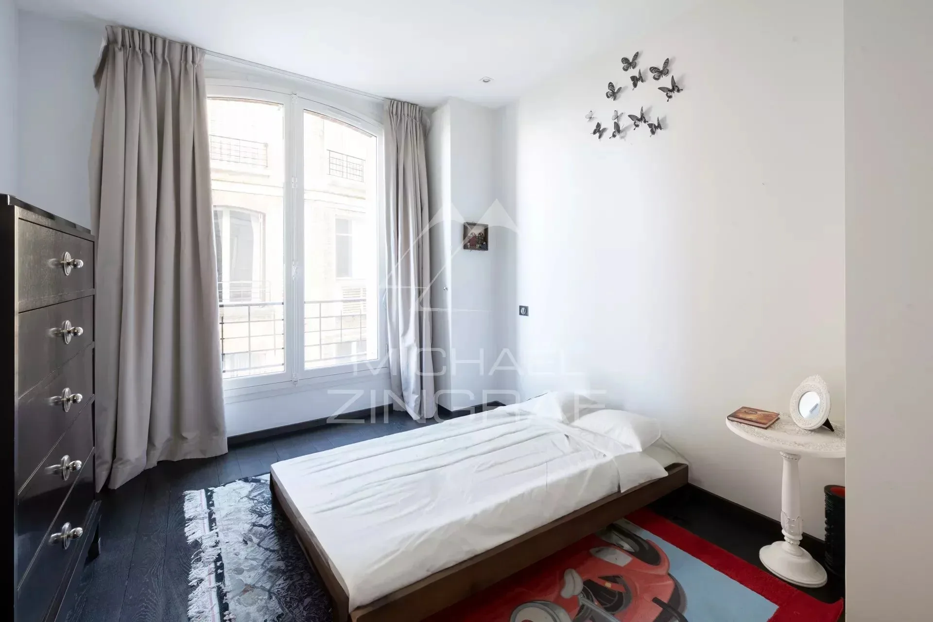 A vendre - Passy - 3 chambres + services - 17