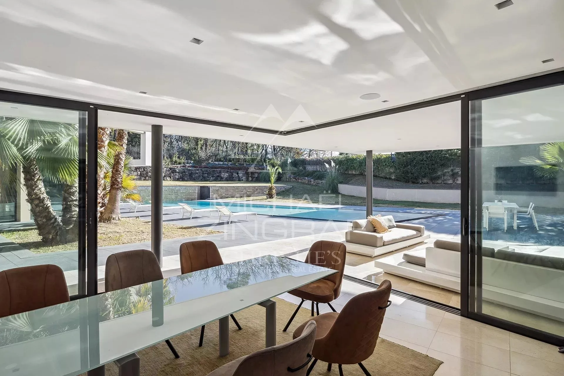 Somptueuse villa contemporaine de 500 m² nichée dans un écrin de verdure - 3