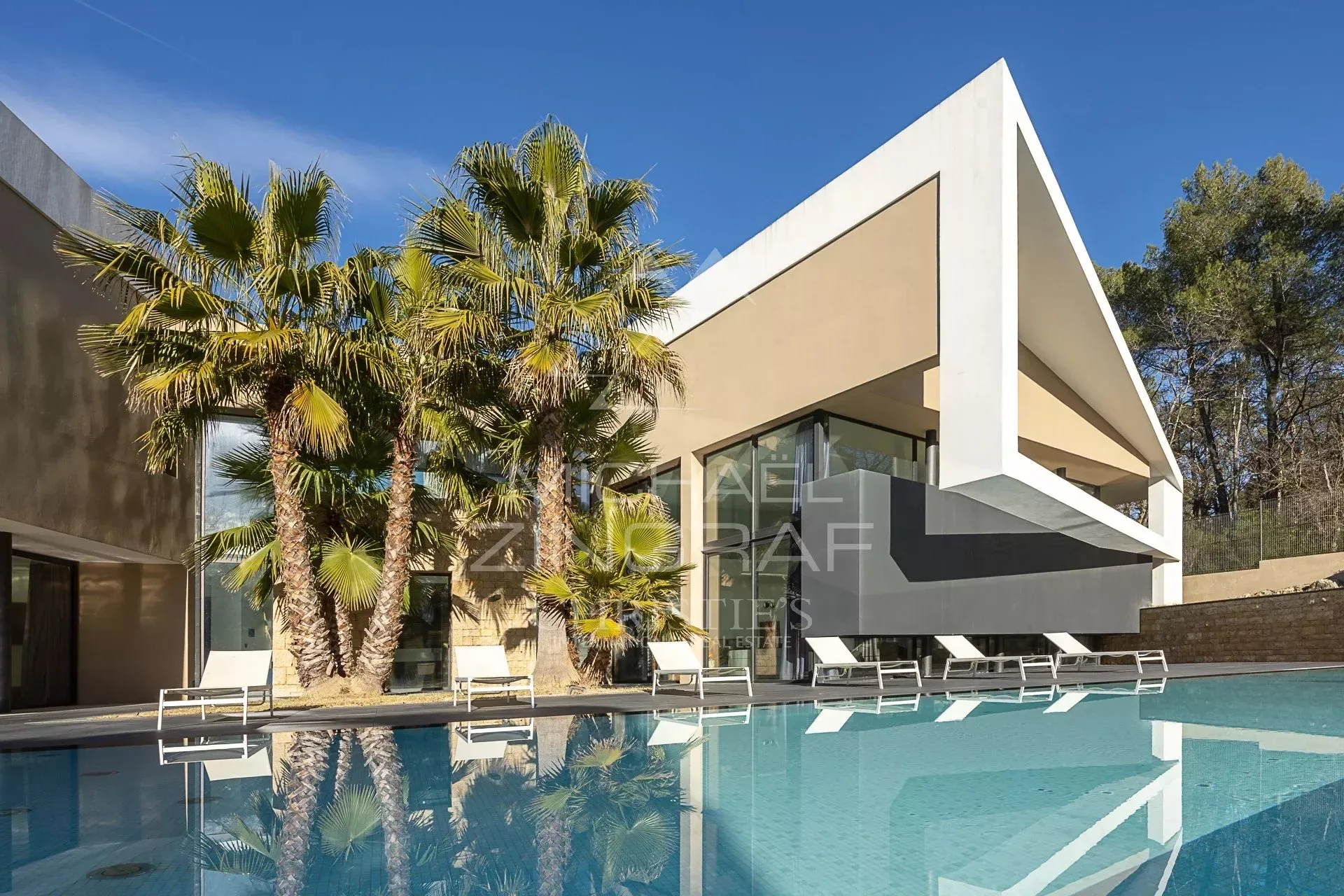 Somptueuse villa contemporaine de 500 m² nichée dans un écrin de verdure - 13