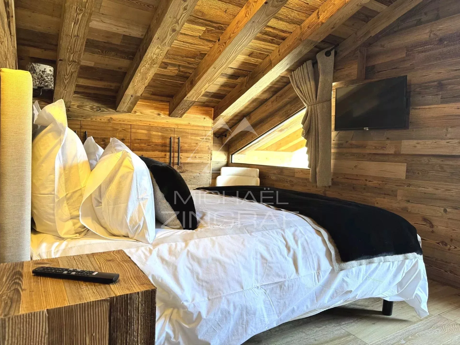 Chalet "coup de coeur" rénové proche centre - Vue & vaste jardin - 10