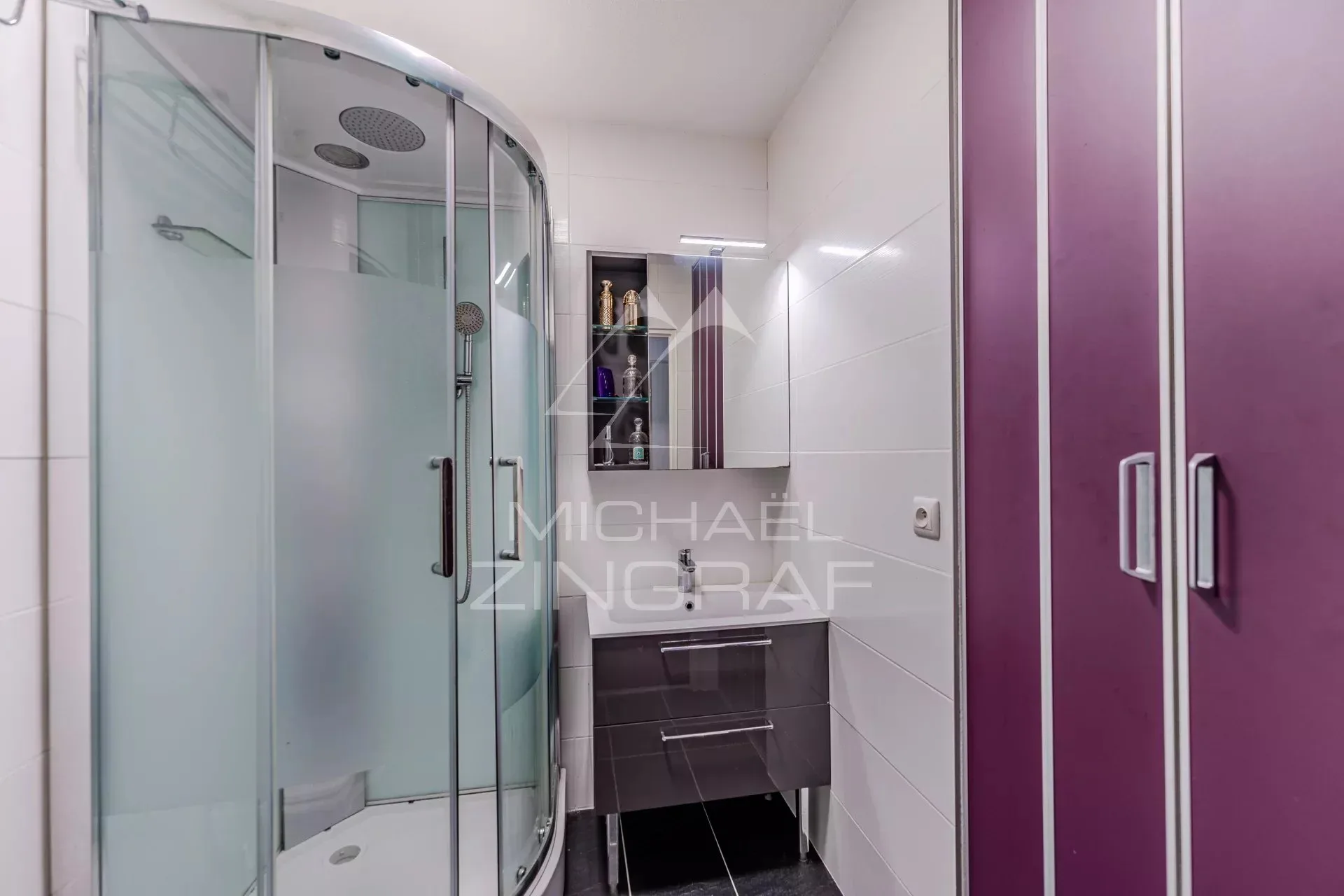 Bel appartement  en centre ville  au dernier étage avec une belle vue - 10