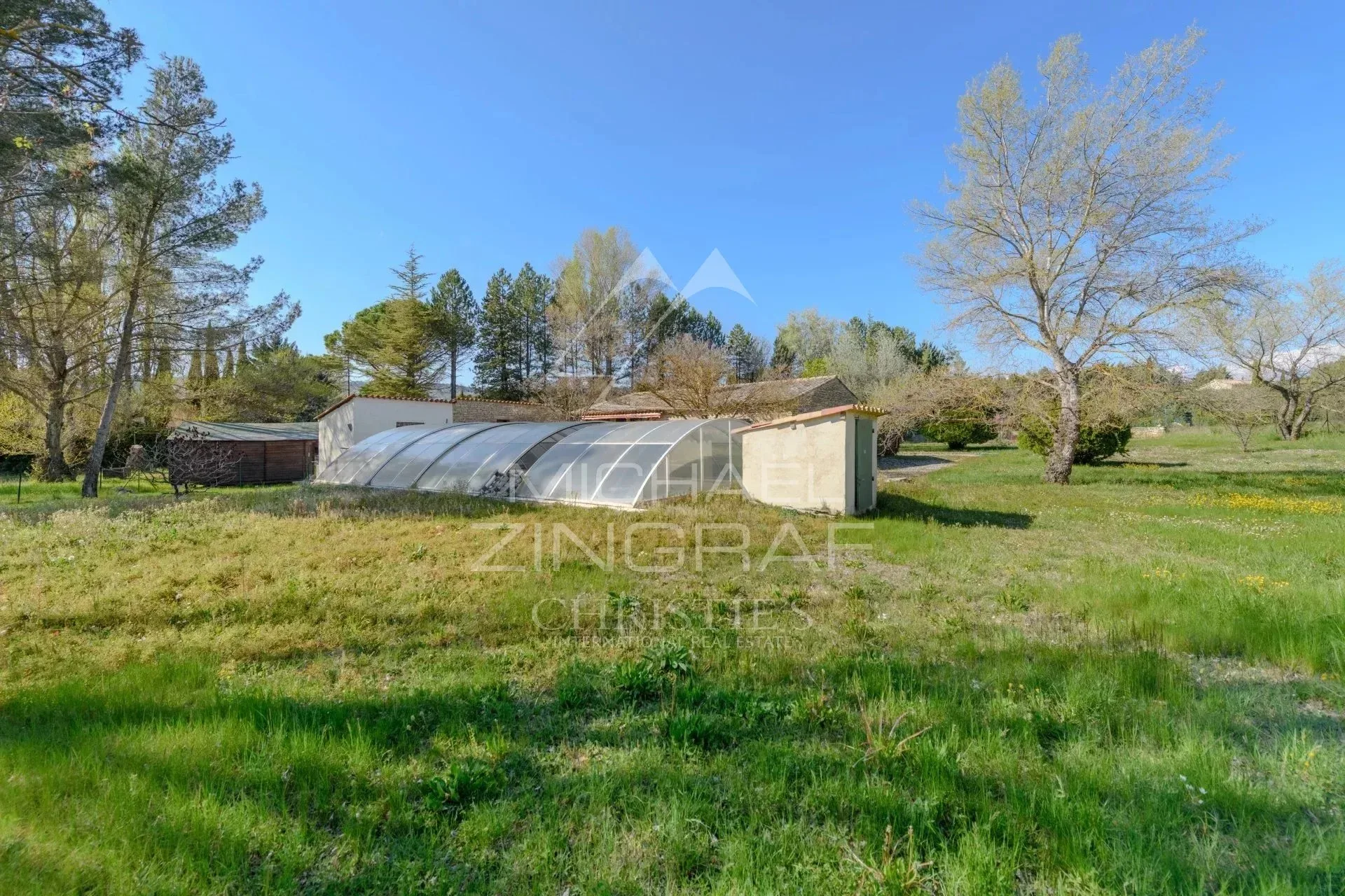 Gordes - Opportunité unique : maison à rénover sur vaste terrain constructible de 3 200 m² - 7