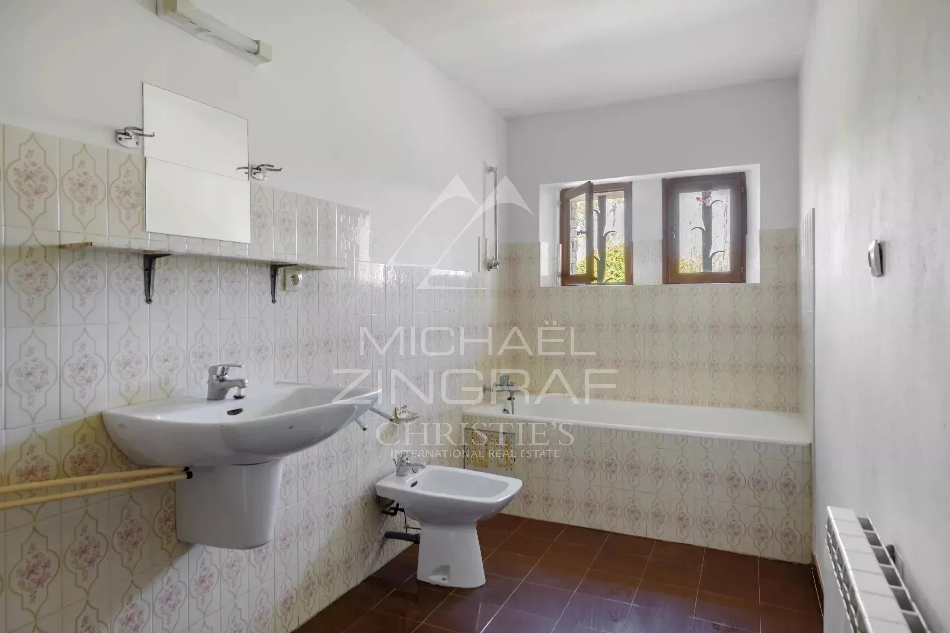 Gordes - Opportunité unique : maison à rénover sur vaste terrain constructible de 3 200 m² - 13